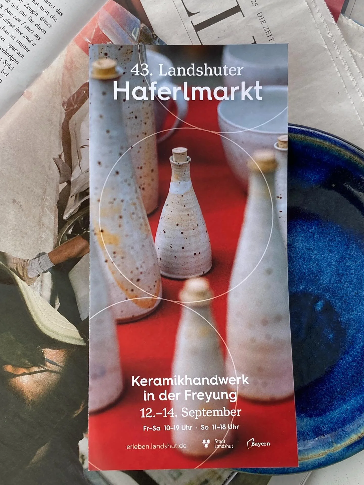Ein kleiner feiner T&ouml;pfermarkt in Landshut auf der Freyung
#landshut #haferlmarktlandshut #keramikstadtlandshut #t&ouml;pferhandwerk #t&ouml;pferwaren #potfest #potteryforall #ceramica #ceramist #keramikpatlan