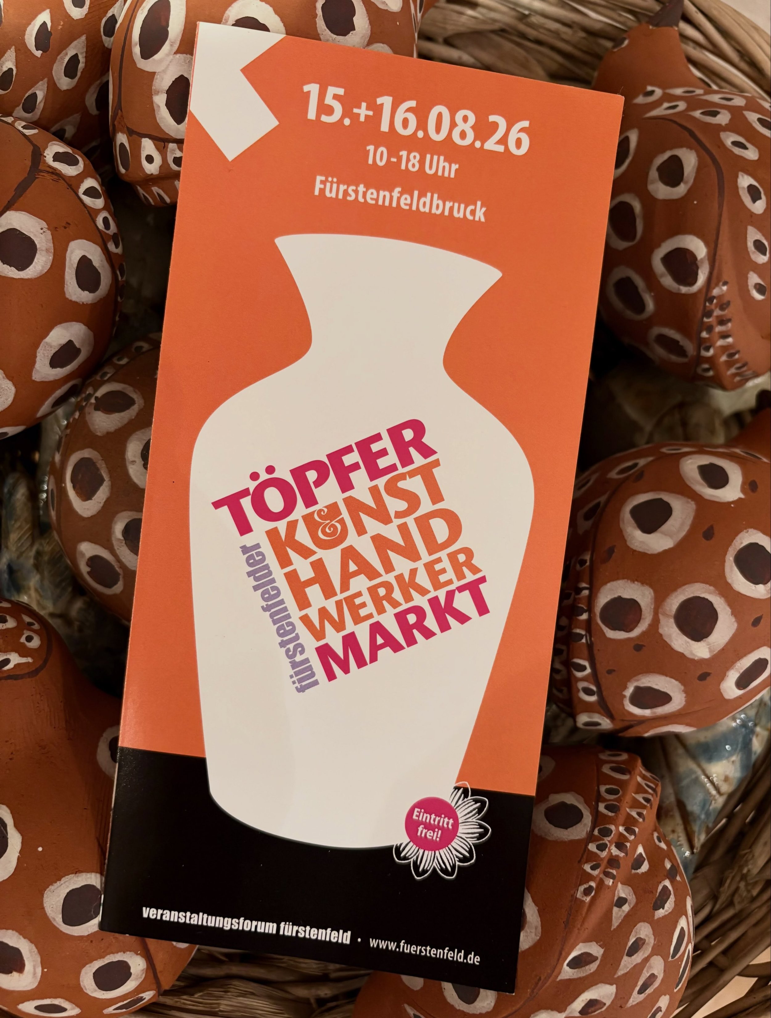 Auto wird noch gepackt, Blumenstrau&szlig; ist schon gepfl&uuml;ckt und dann geht&rsquo;s zum T&ouml;pfermarkt im sch&ouml;nen Areal von Kloster F&uuml;rstenfeld!

#t&ouml;pfermarktf&uuml;rstenfeldbruck #veranstaltungsforumf&uuml;rstenfeld #t&ouml;pf