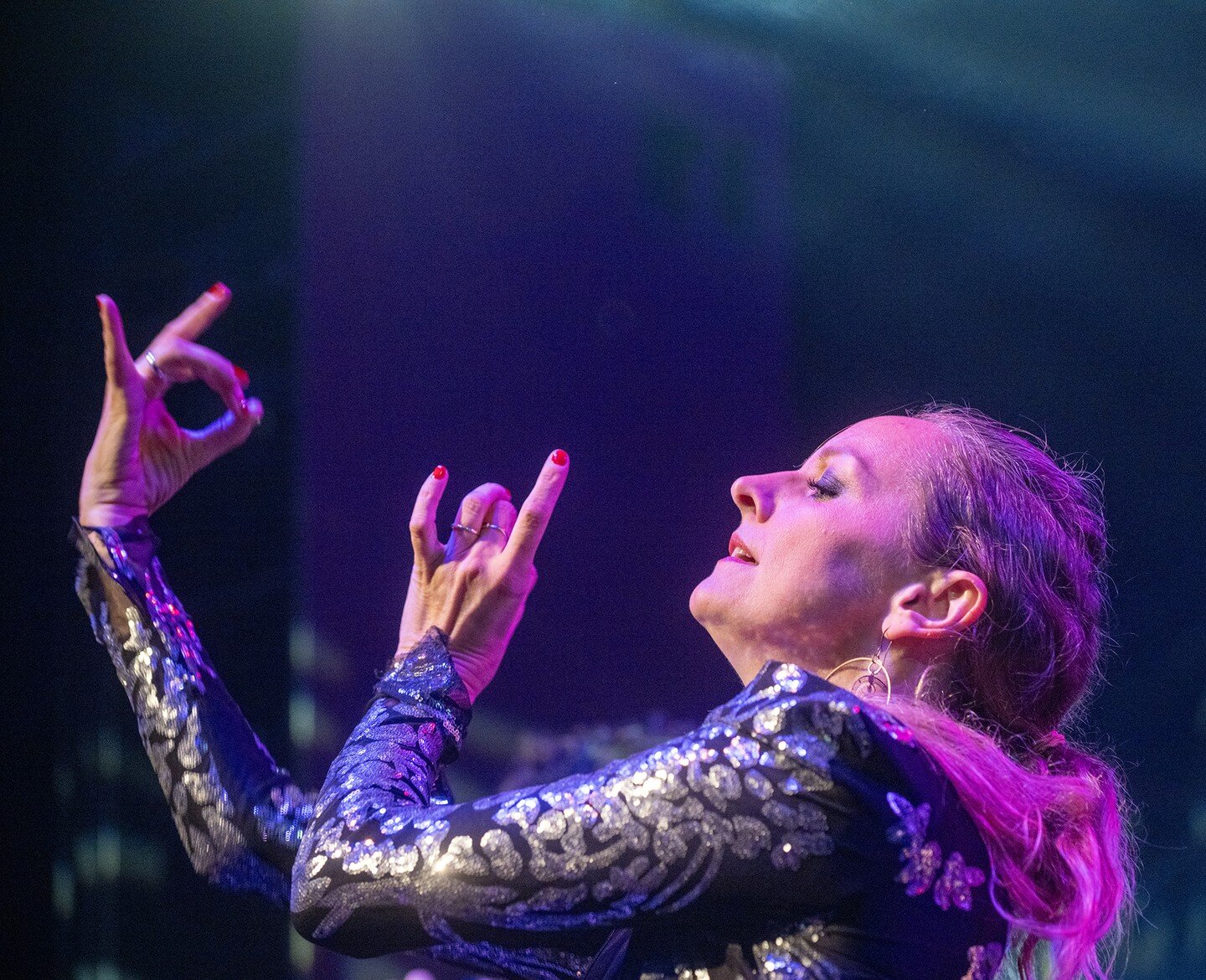 .
.
.

&quot;Me bautizaron 
La Victoriosa
Y siempre sobreviv&iacute;&quot;

Dancer @liagrainger captured by Chris Randle @flamencoviff 

See this powerful piece at Qairo's showcase at @mundialmontreal and during their tour in Ottawa @barrobo, Toronto