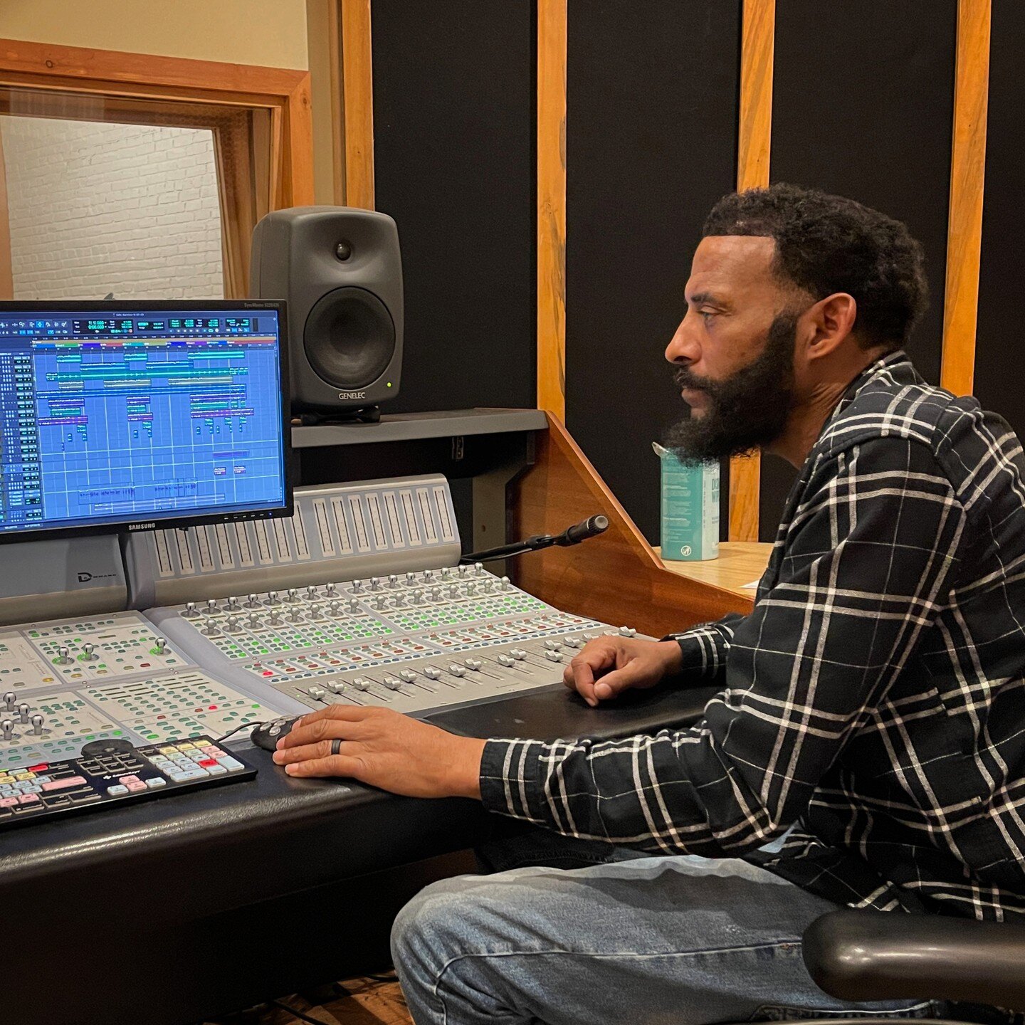 Dray Bell the producer was in the studio recently. Here he's listening carefully to a mix we just finished.