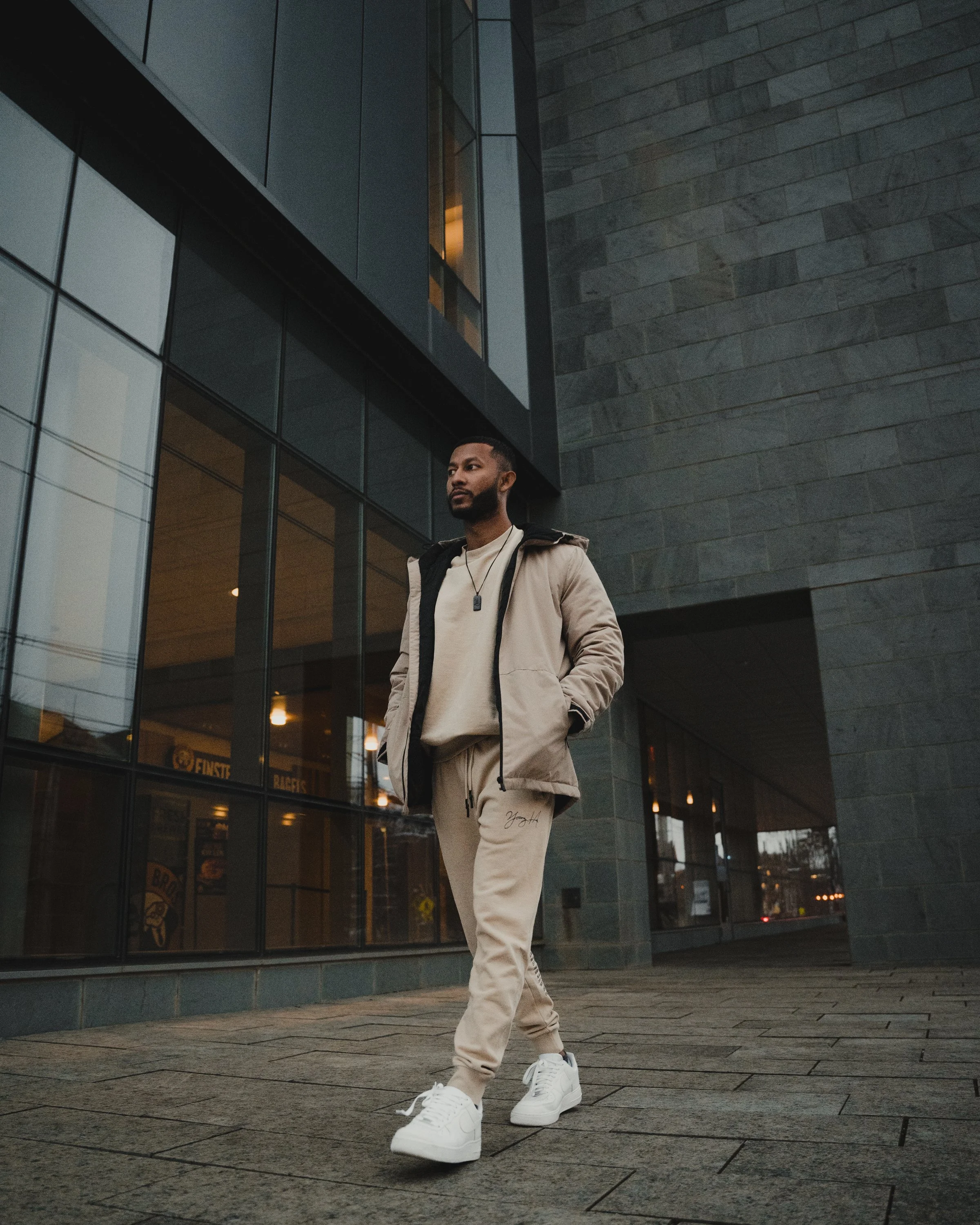 blackduatagmodel(@abdullahhh.08).jpg