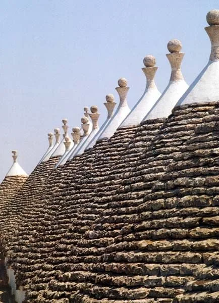 puglia trulli.jpg