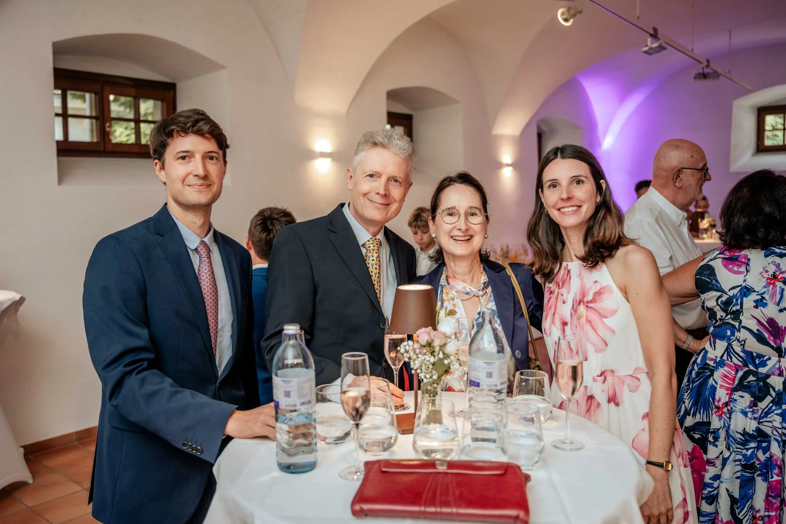 luxus-hochzeitsfotograf-see-125.jpg