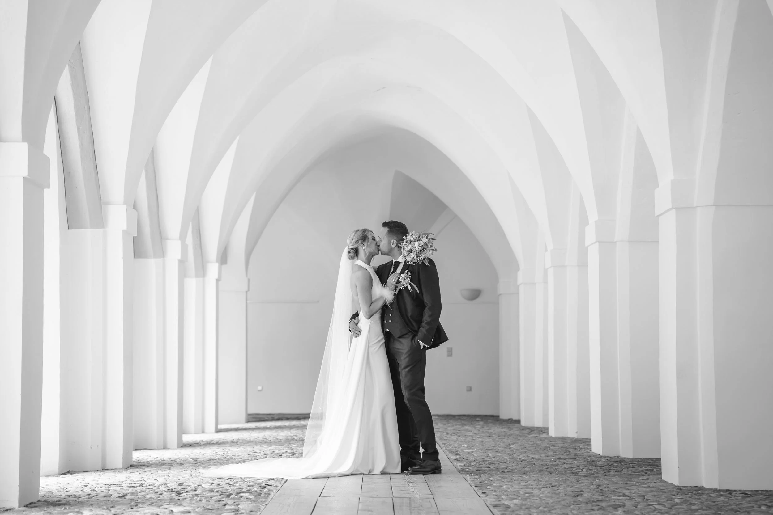 luxus-hochzeitsfotograf-see-71.jpg