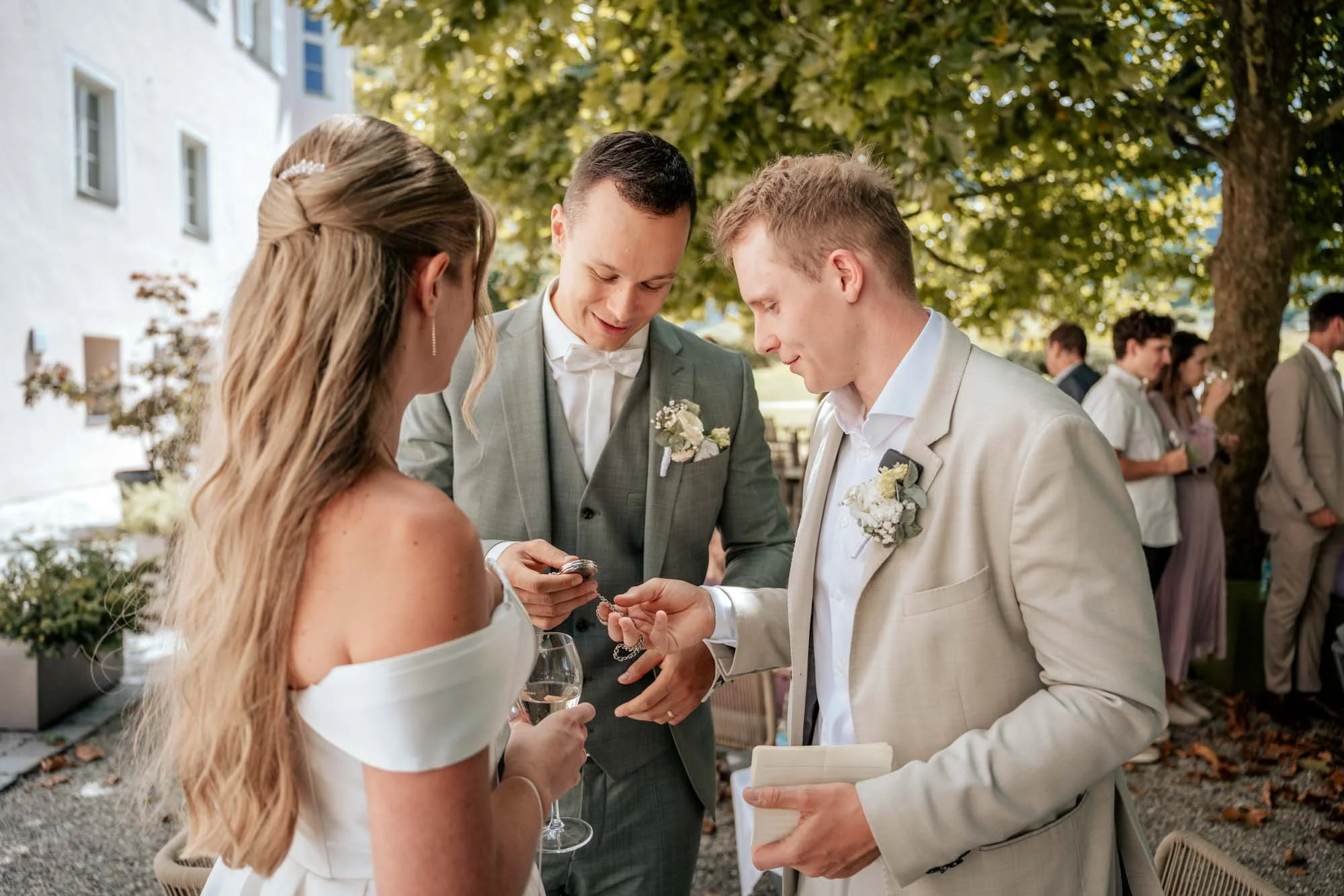 preiswerter-hochzeitsfotograf-see-164.jpg
