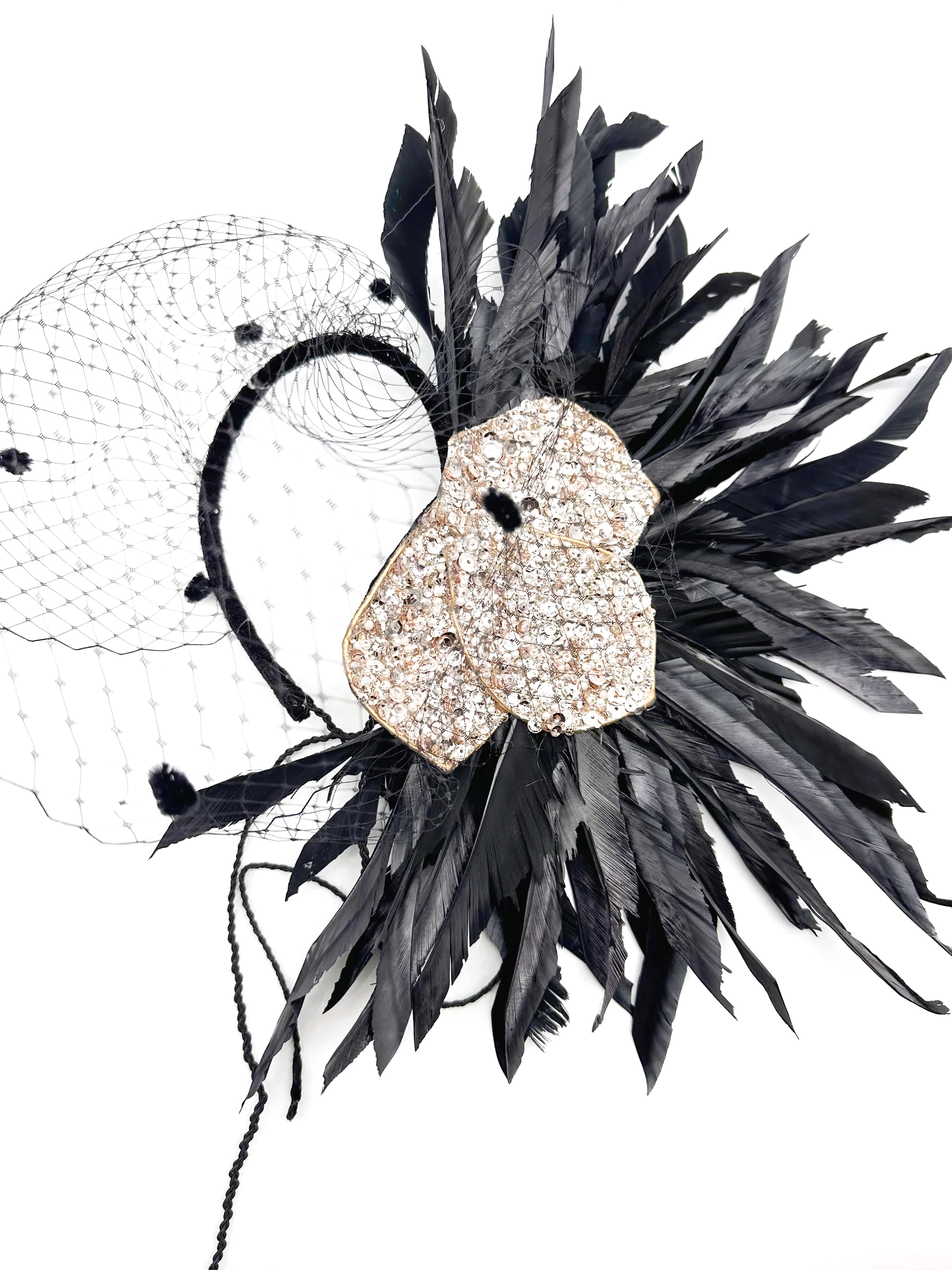 Cerchietto Eleganza Notturna con Veletta, Piume e Paillettes