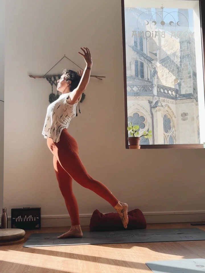 🐉 La Danse du Dragon 🐉
Un flow unique inspir&eacute; par les &eacute;nergies du moment issu de la tradition ou imagin&eacute; par Lea.

&Agrave; travers des mouvements fluides et synchronis&eacute;s avec la respiration, on lib&egrave;re les tension