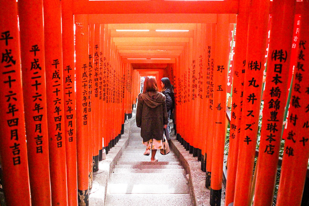 tokyo-torii-gates-senbon-torii-akasaka-hie-shrine-jinja-7-1024x681.jpg