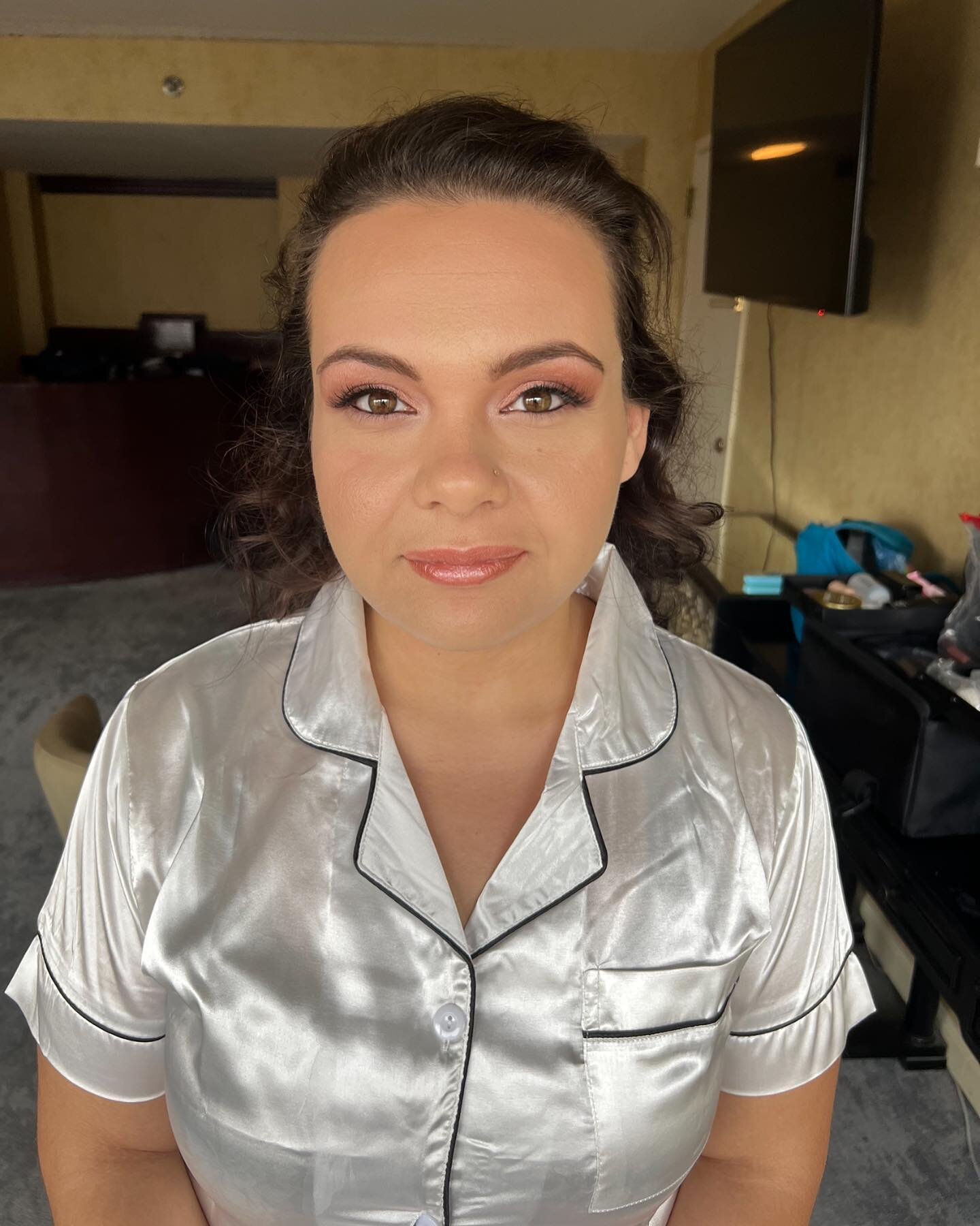 One of the sweetest brides 💕 We did this look for this beauty&rsquo;s engagement shoot earlier this year and she loved it so much we did it again for her wedding day! Congratulations, Deanna! Wishing you and your husband a lifetime of happiness!