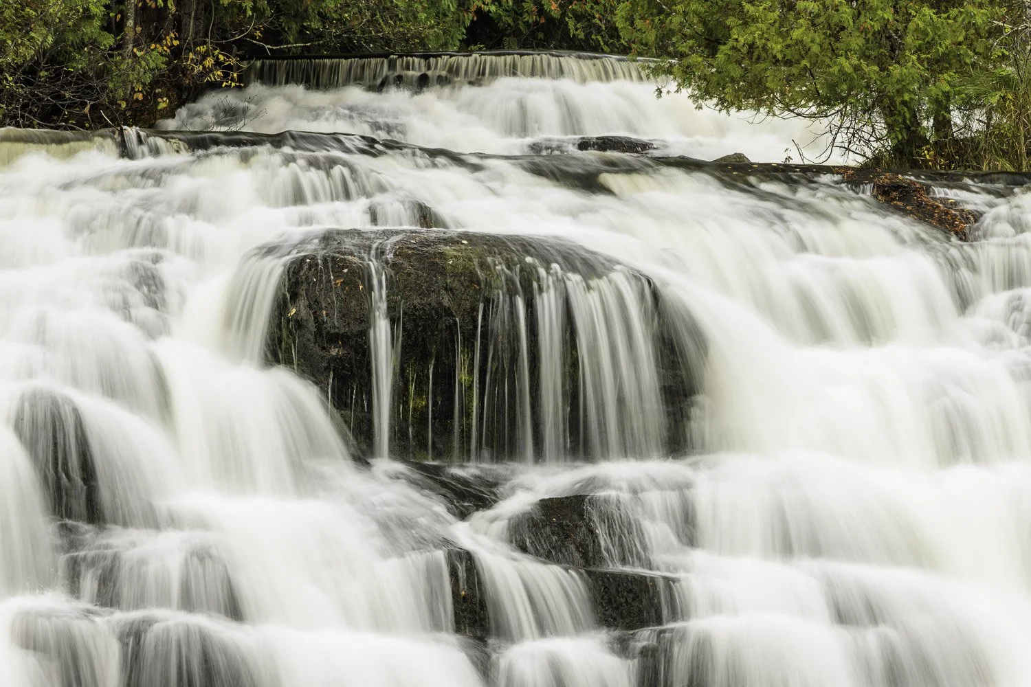 Boulder in the Falls_PHP_IMG_17455_1500px.jpg