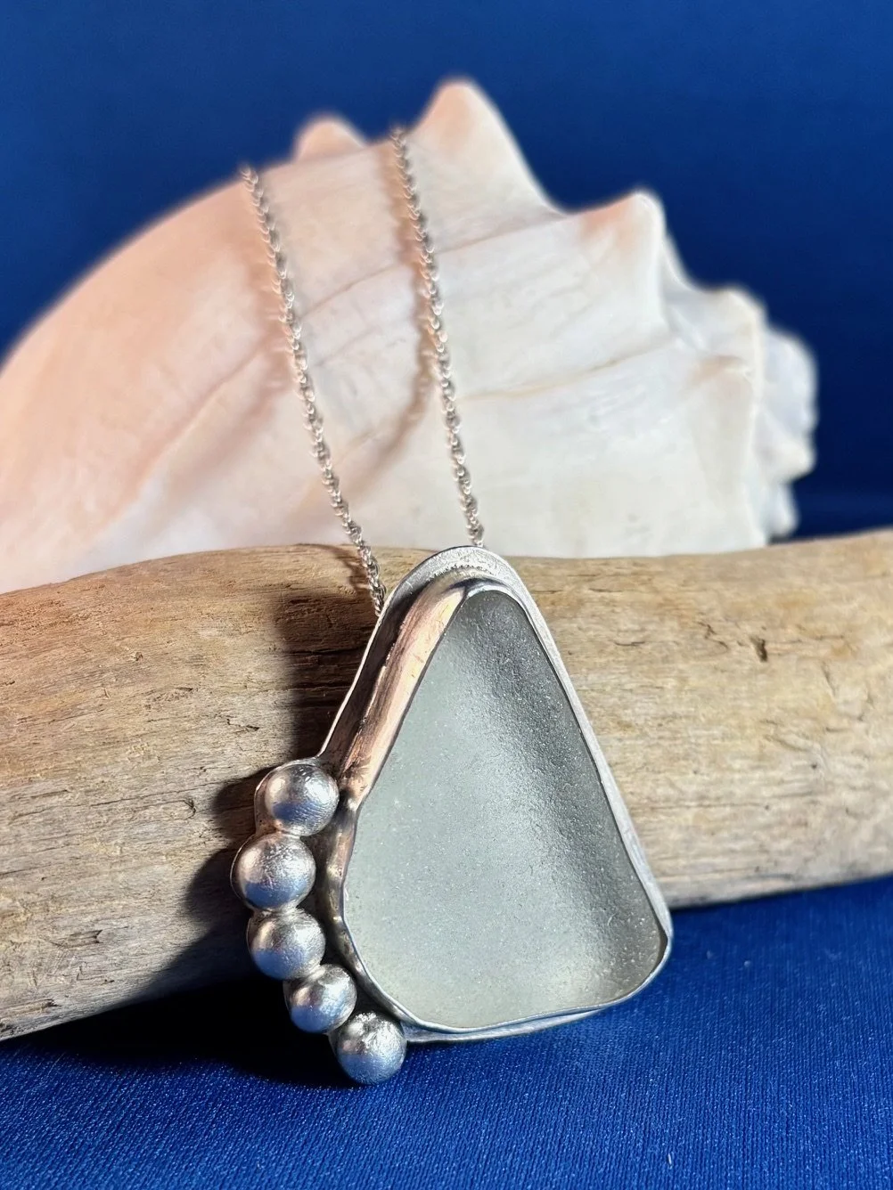 #90 Pendant by Linda Starling