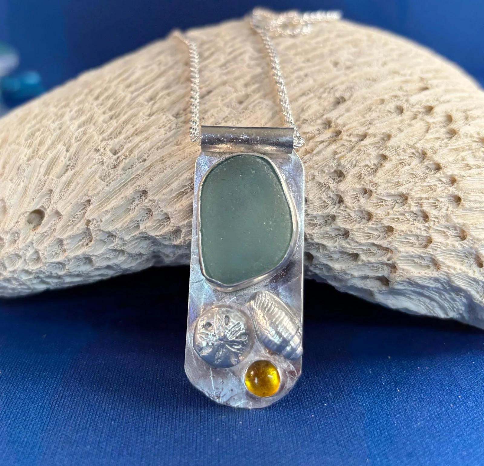 #17 PENDANT by Linda Starling