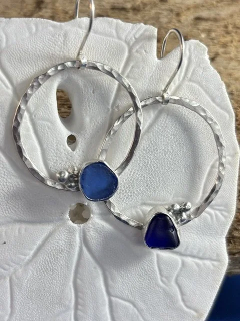 #515 - EARRINGS by Linda Starling
