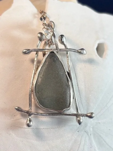 #495 Pendant by Linda Starling