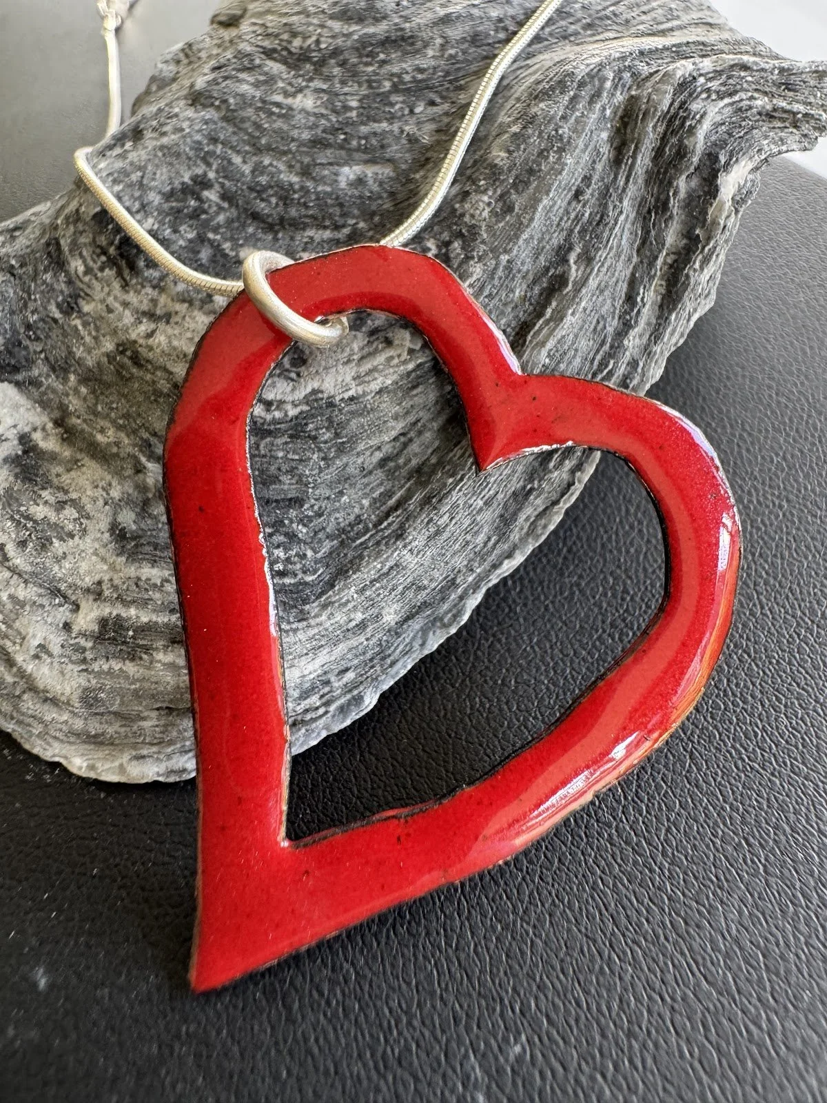 RM-122	Pendant by Robin Morgan