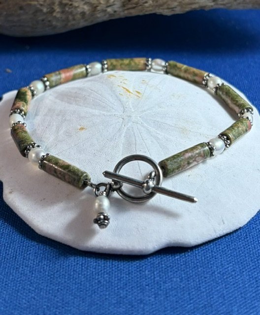 #435 Bracelet by Linda Starling