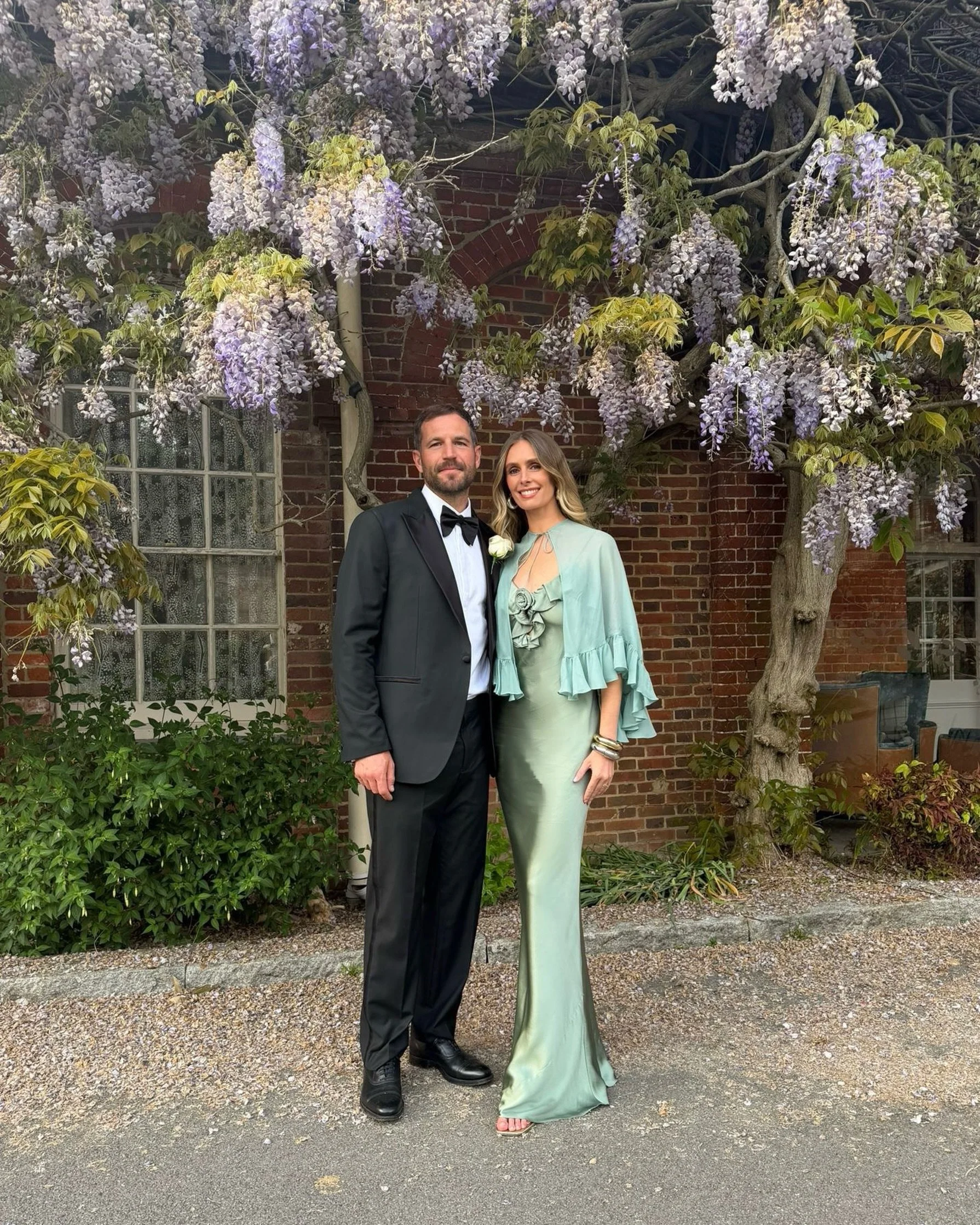 celebrating the new mr and mrs ingham @jingham8 @zoeannabrown 🤍🤍🤍