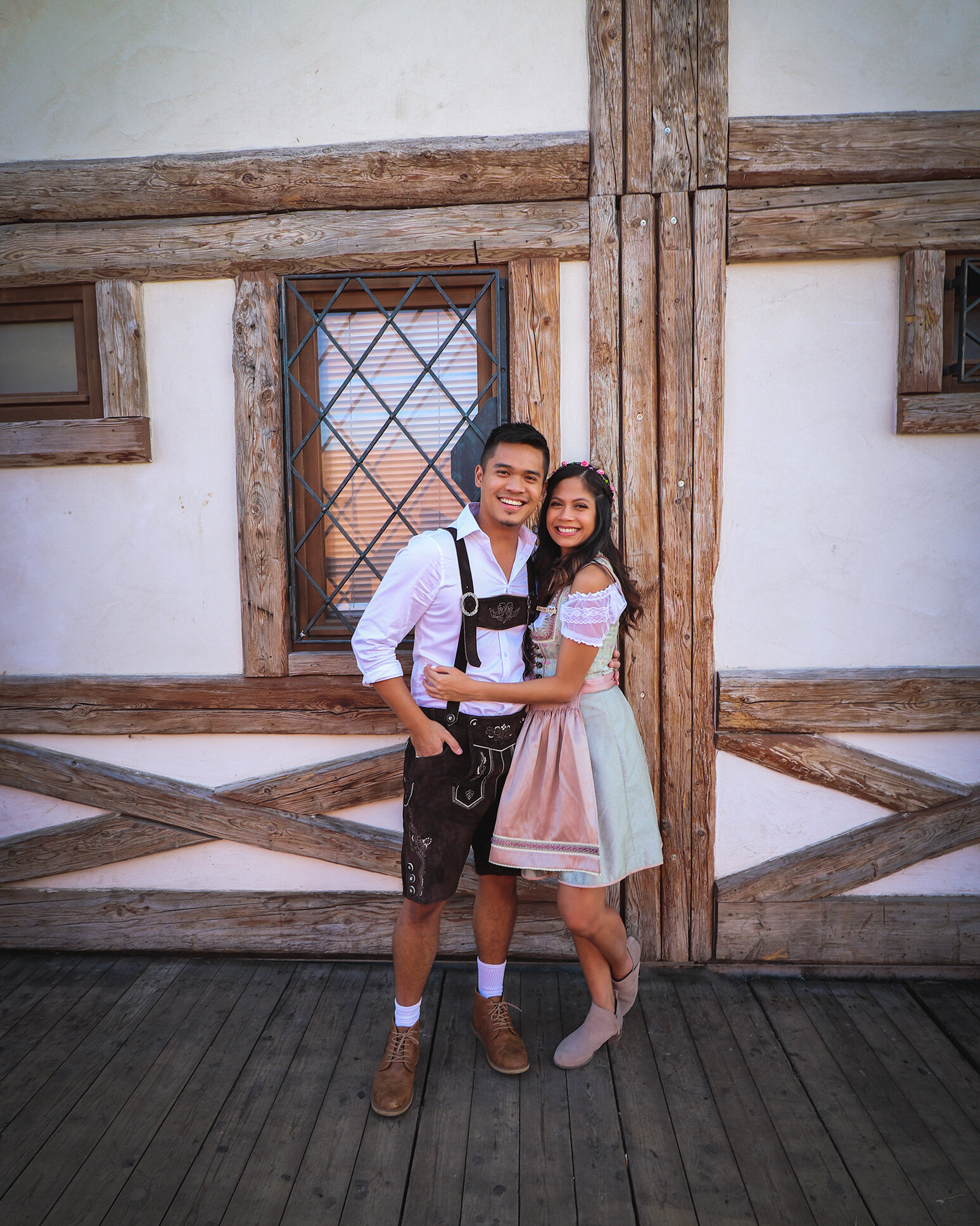 Lederhosen & dirndl!