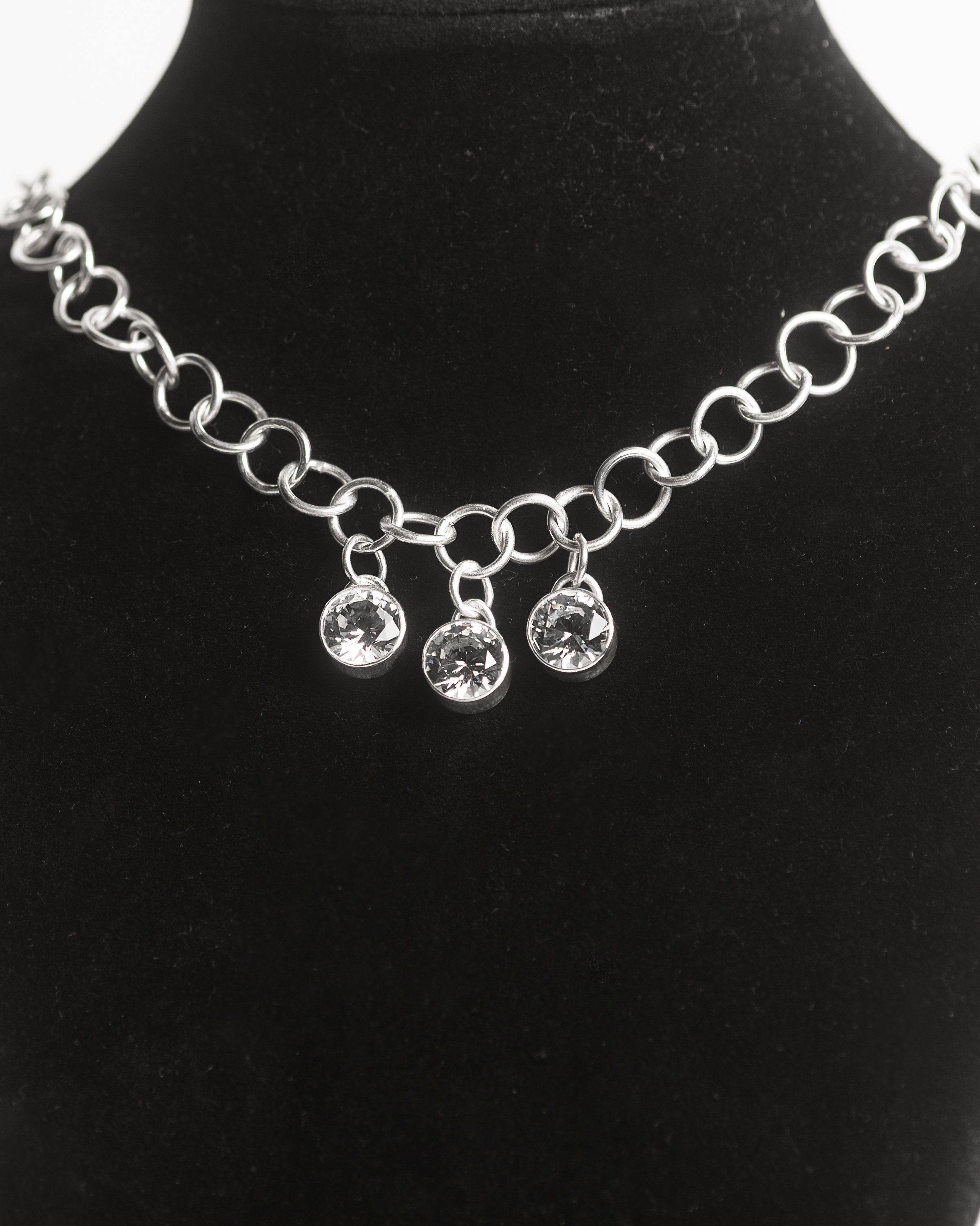 Trinity Necklace 1.jpg