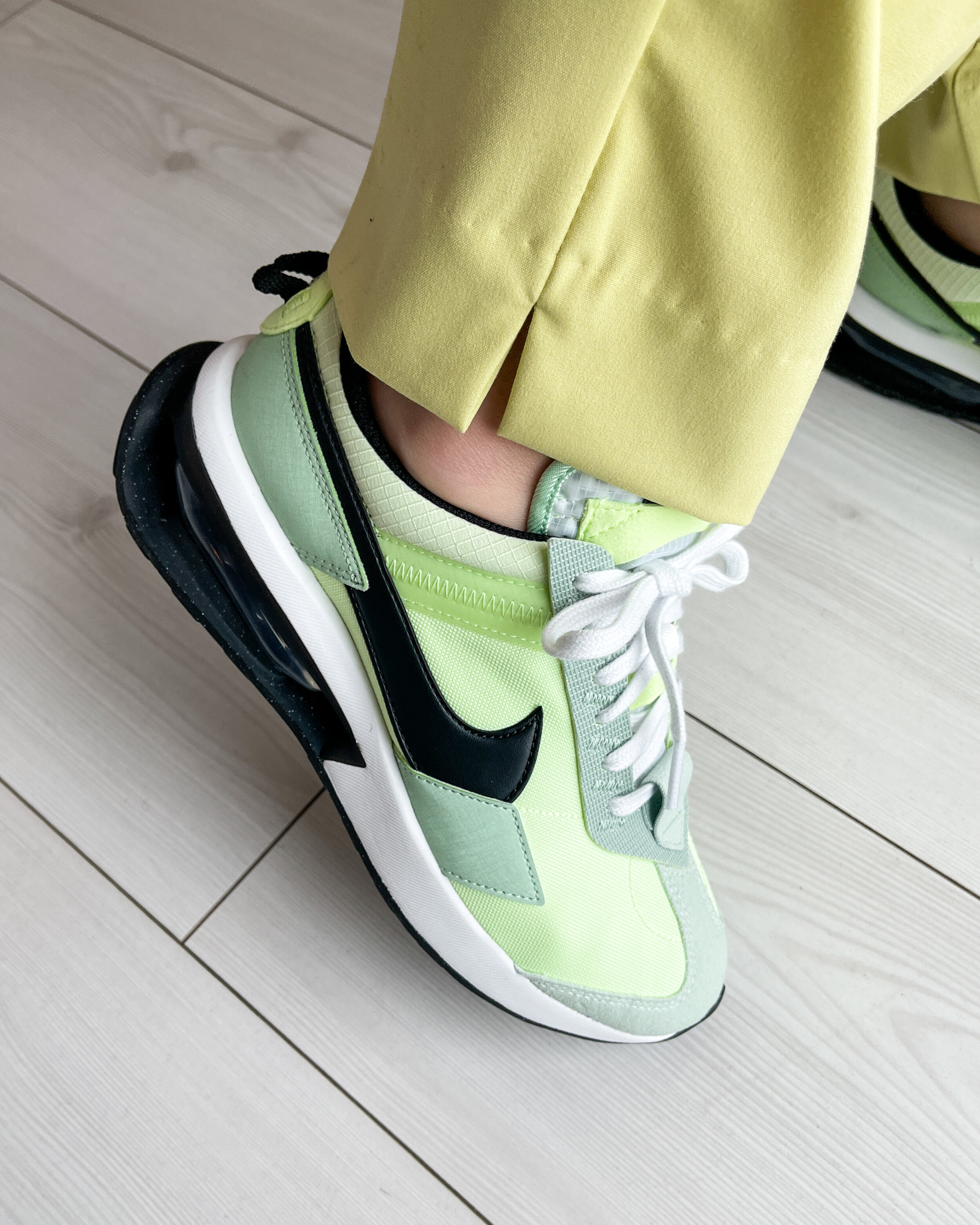Nike Air Max Pre-Day Light Liquid Lime — helsoe by Hanna Helsø