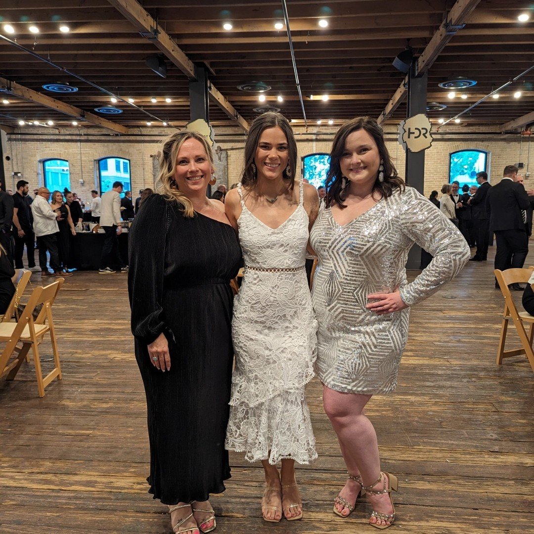 Throw back to our Foxes attending @smpsaustin's 8th Annual Black + White Bash recognizing the Marketing &amp; Communications Award winners! 

Maggie &amp; Audra had the pleasure of judging the MCAs, which recognizes excellence in marketing communicat