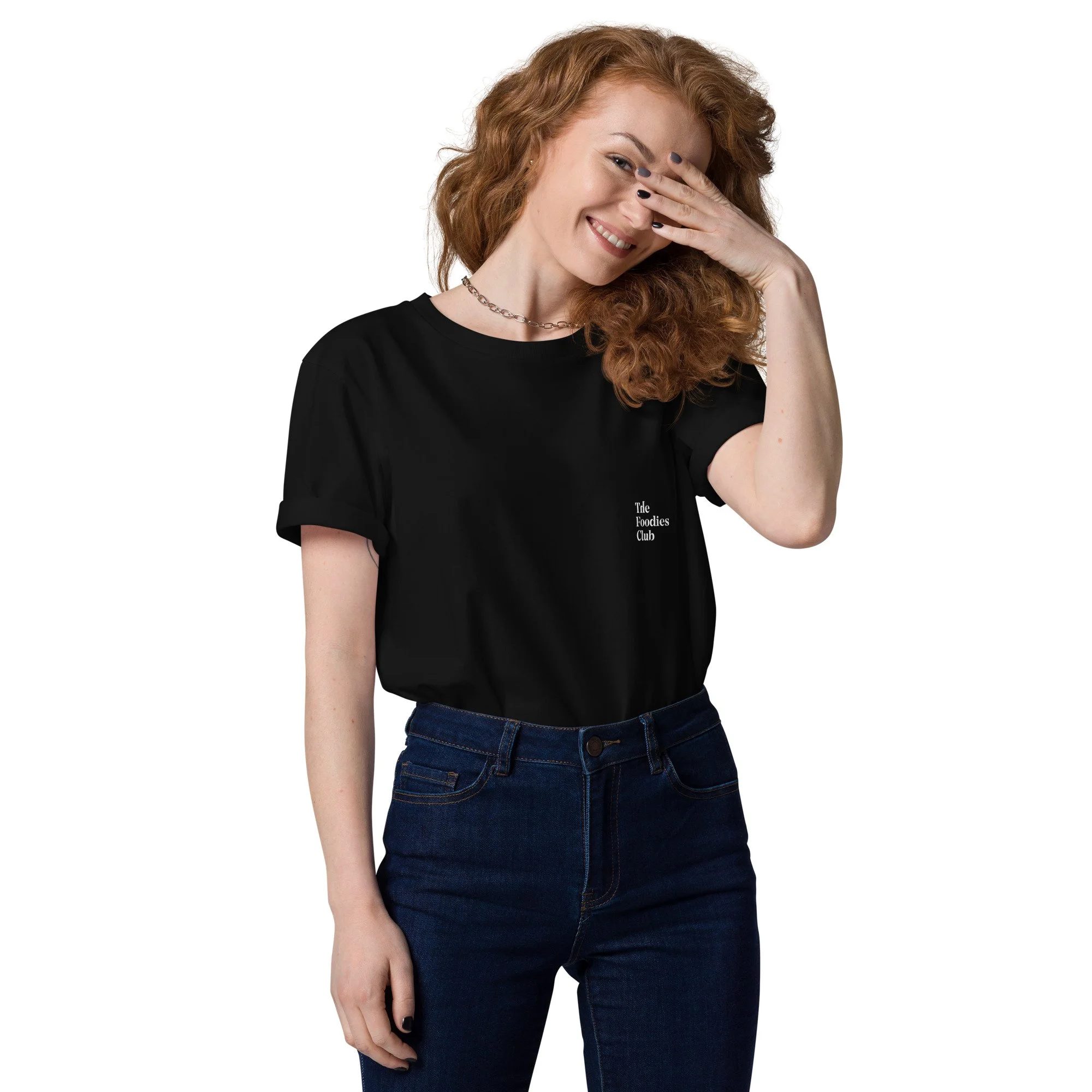 Modelo a usar t-shirt black Anti Foodies Foodies Club — frente — merch The Foodies Club