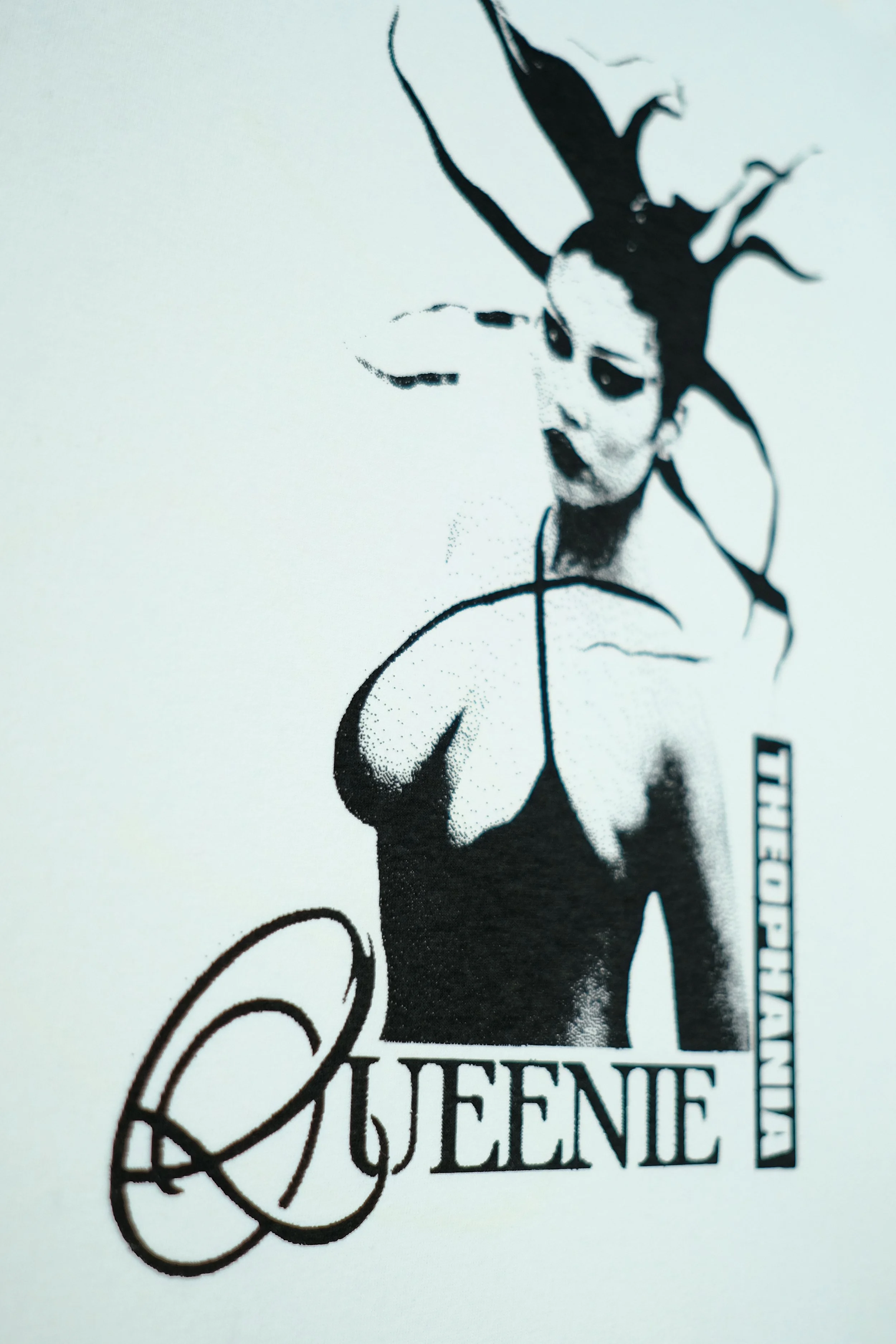 Queenietee.jpg
