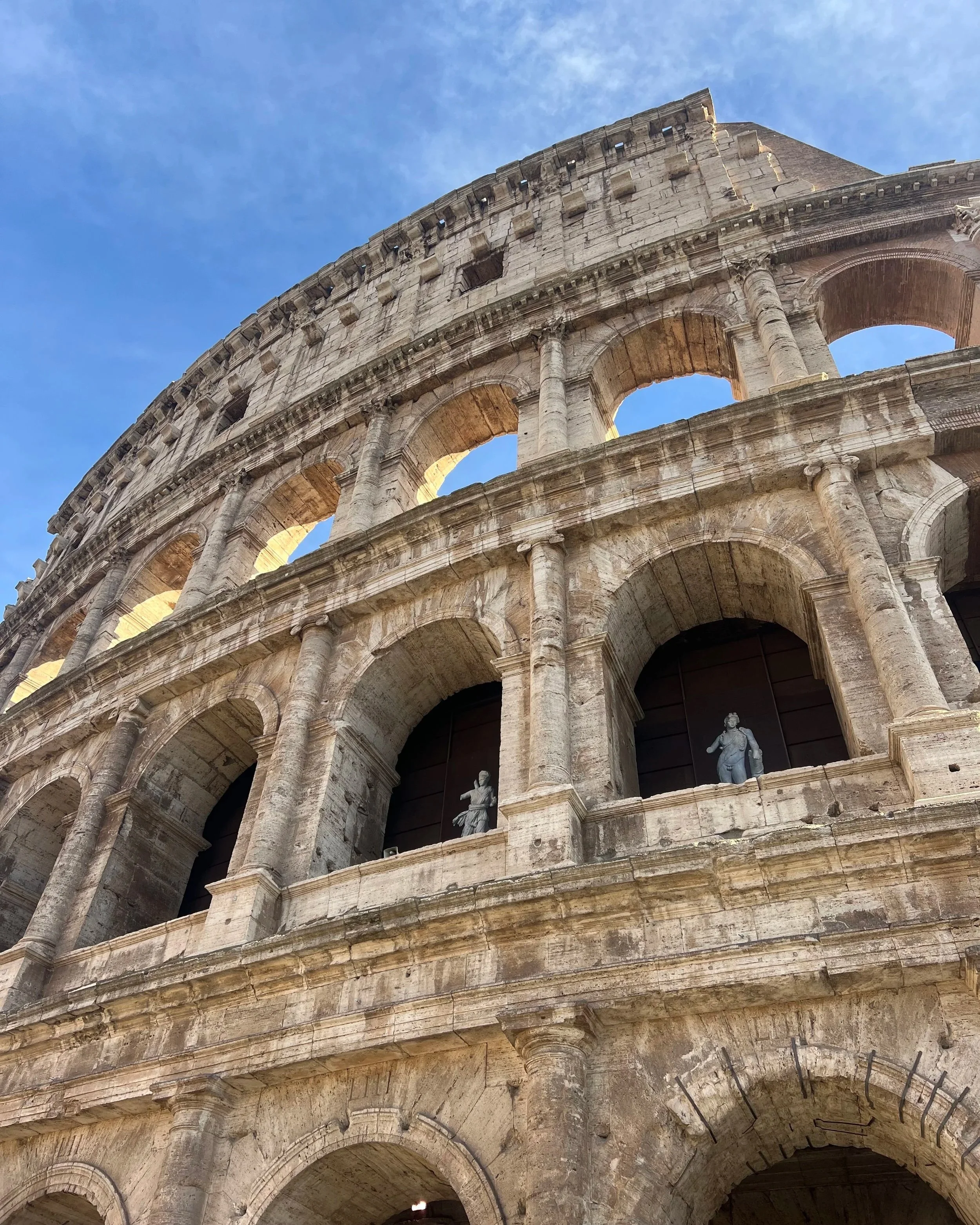 colosseumexteriorclose.jpg