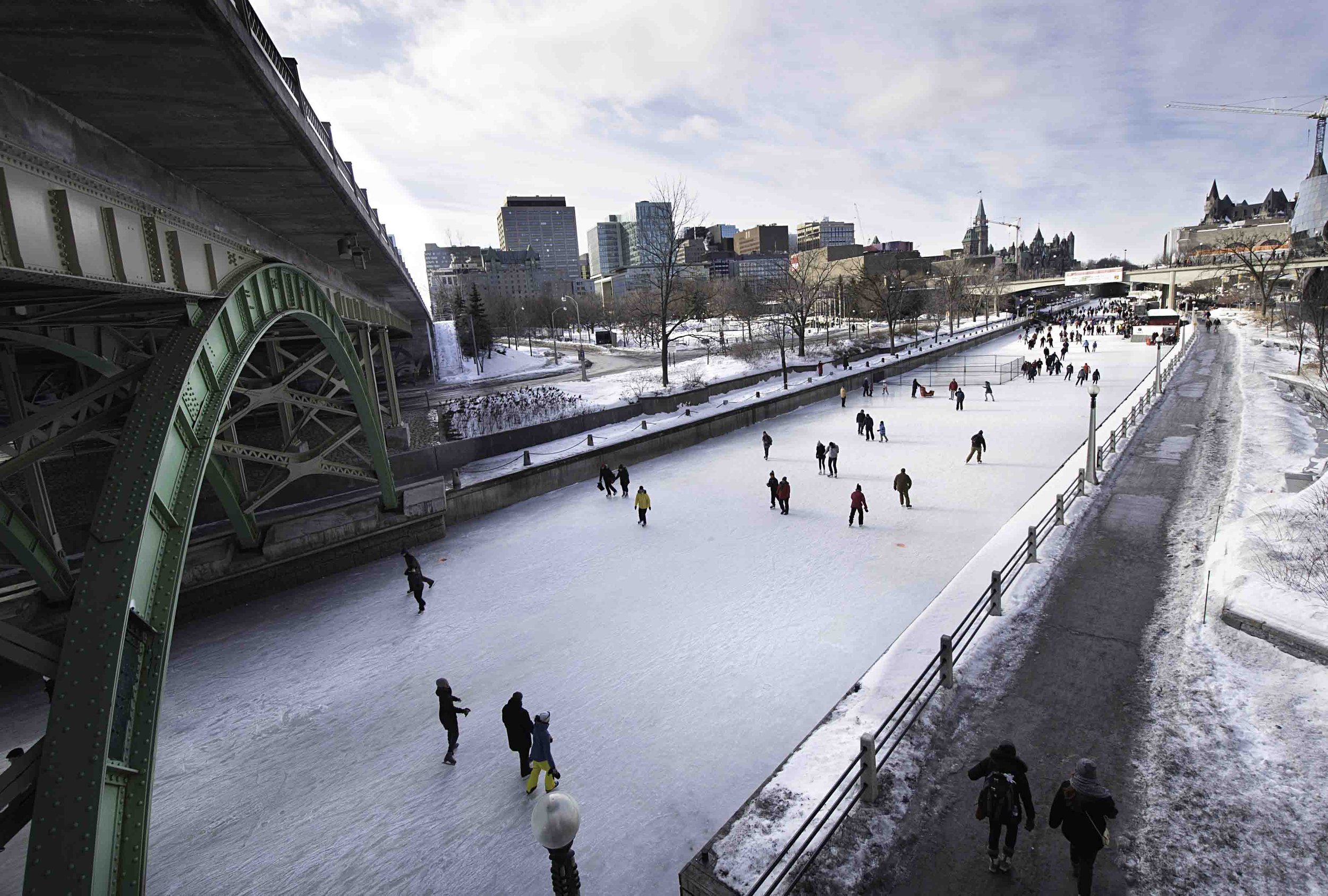 rideau canal skating tours