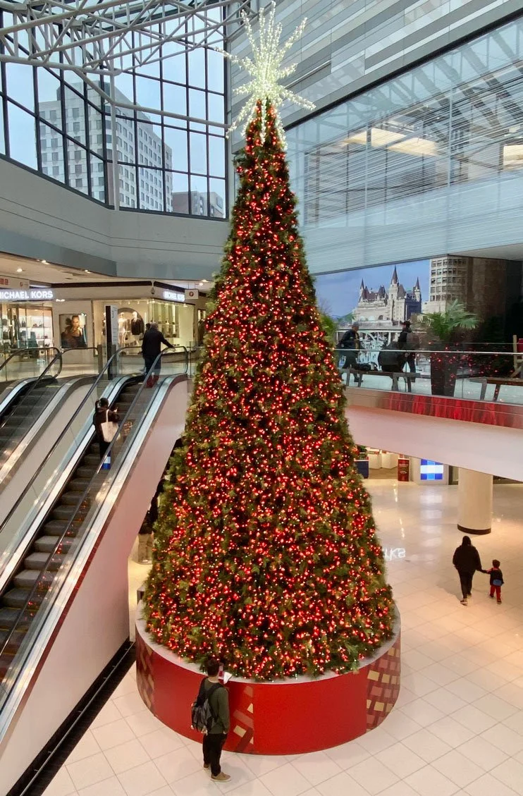 Rideau Centre Ottawa Christmas tree