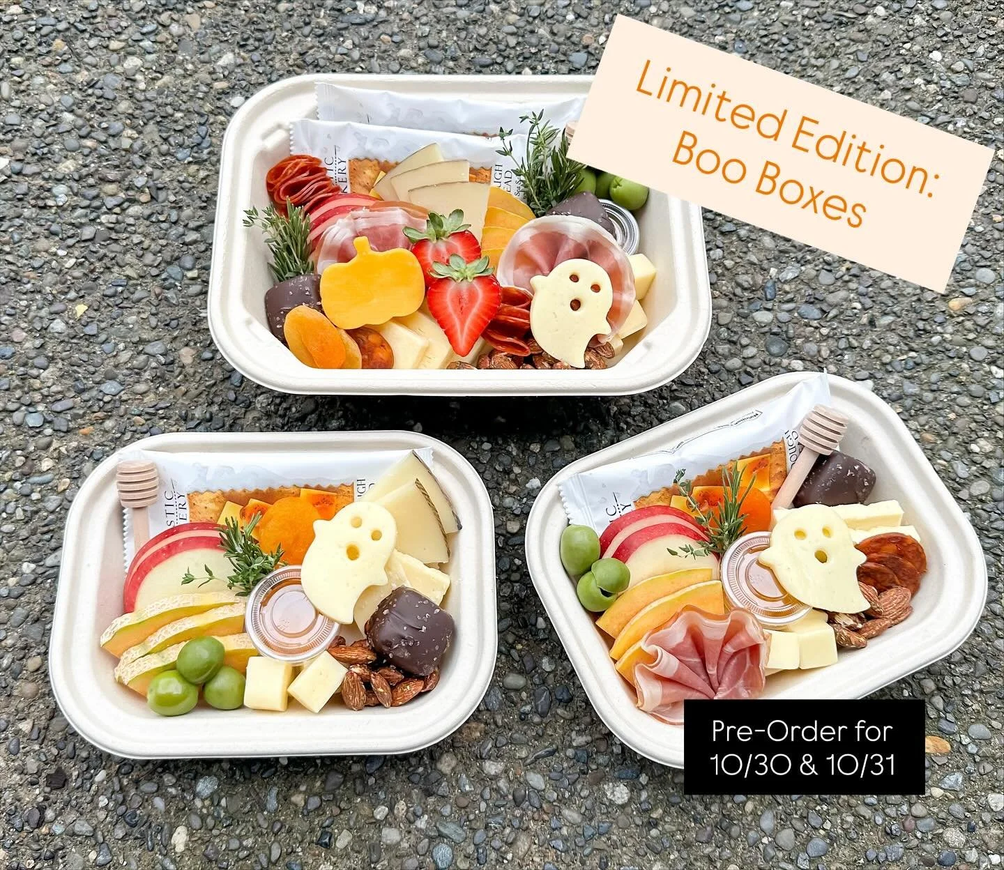 🎃 Spooky, Savory, & So Good!
BOO BOXES available for a Limited Time! 
Cheese & Charcuterie OR Cheese only. 
🧀 Mini (serves 1) - $22
🧀 Regular (2-3) - $37
Available for pick up on 10/30 & 10/31 on Mercer Island (@lexperienceparis). Lo
