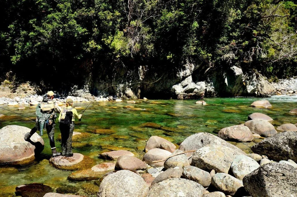 Fly fishing Owen River Lodge