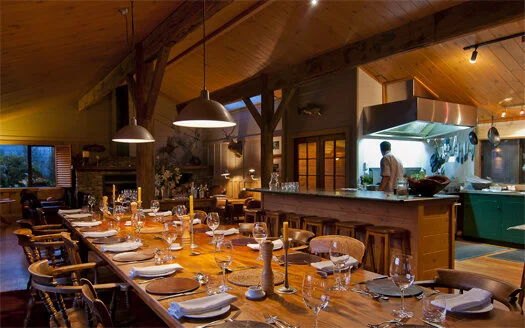 Dining at Poronui, main lodge