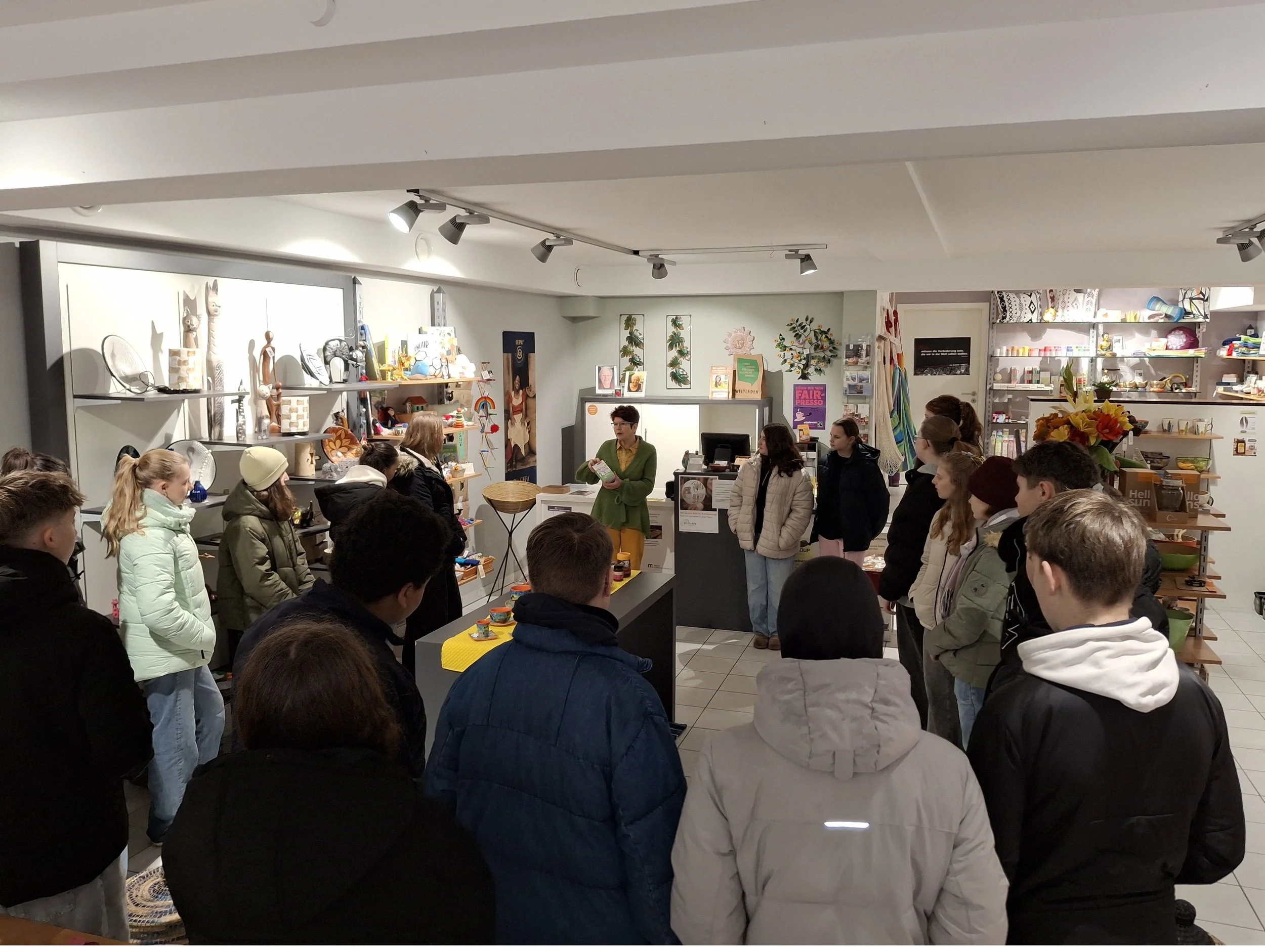 Reli-Gruppe der 8. Klassen informiert sich über Fairtrade