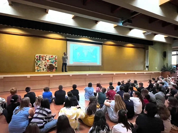 Aulakonferenz.webp