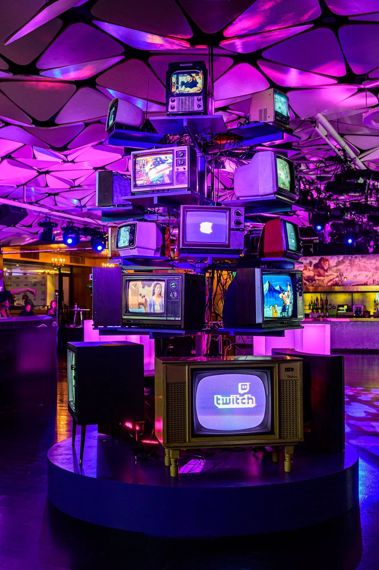 conga-room-twitch-e3-1772.jpg