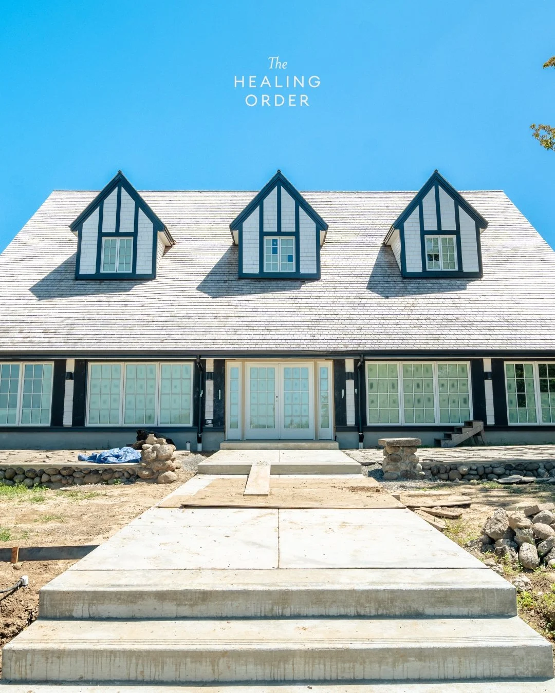Did you know? Our new wellness center is being built within the iconic View Point Inn. ✨ While the interiors are being fully transformed into a sanctuary for healing and renewal, we&rsquo;re preserving the original design of the exterior to honor the