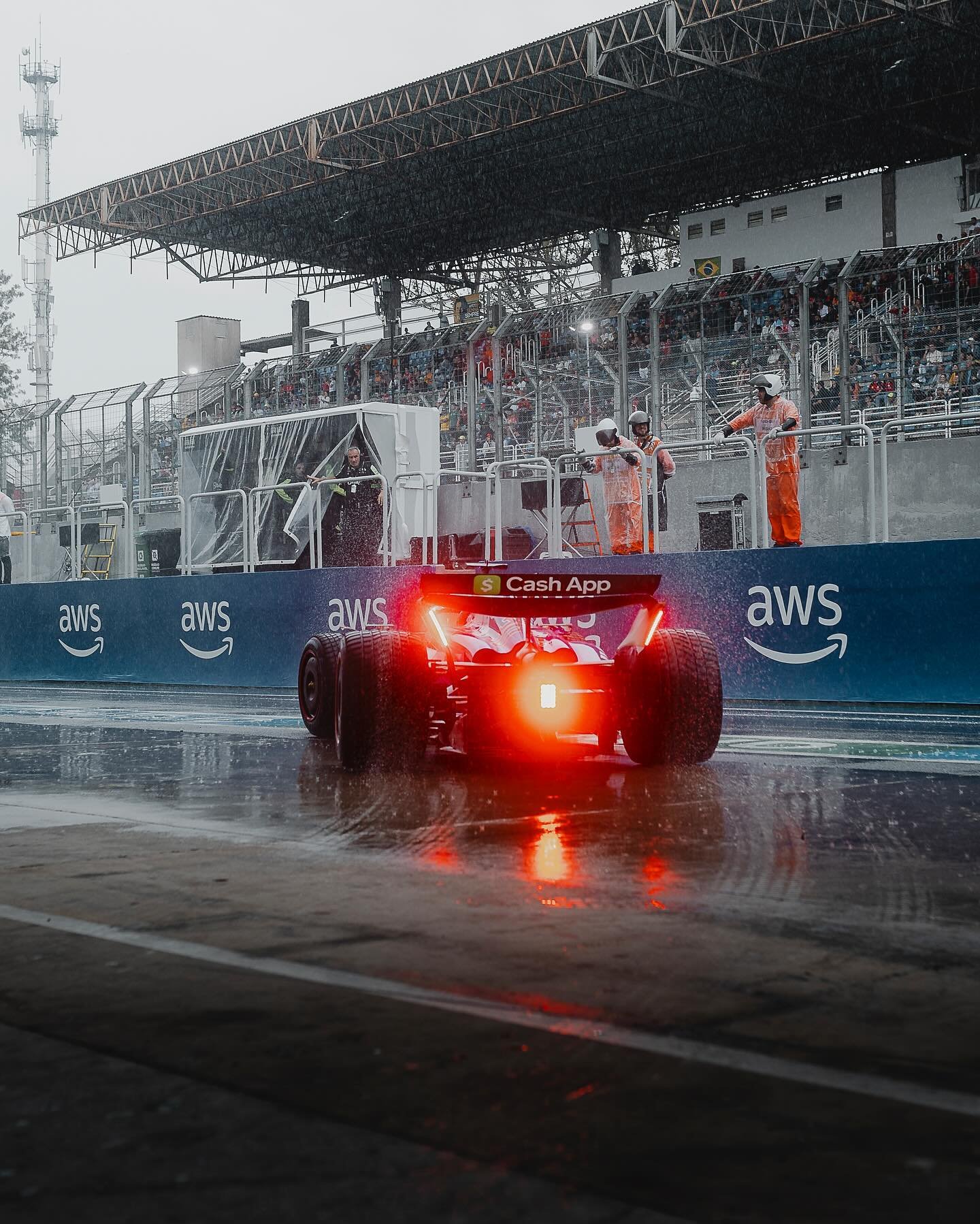 Apparently it rained or something? 

#brazilgp #saopaulo #f1 #contentcreator #vcarb #liamlawson #yukitsunoda #redbullracing #interlagos
