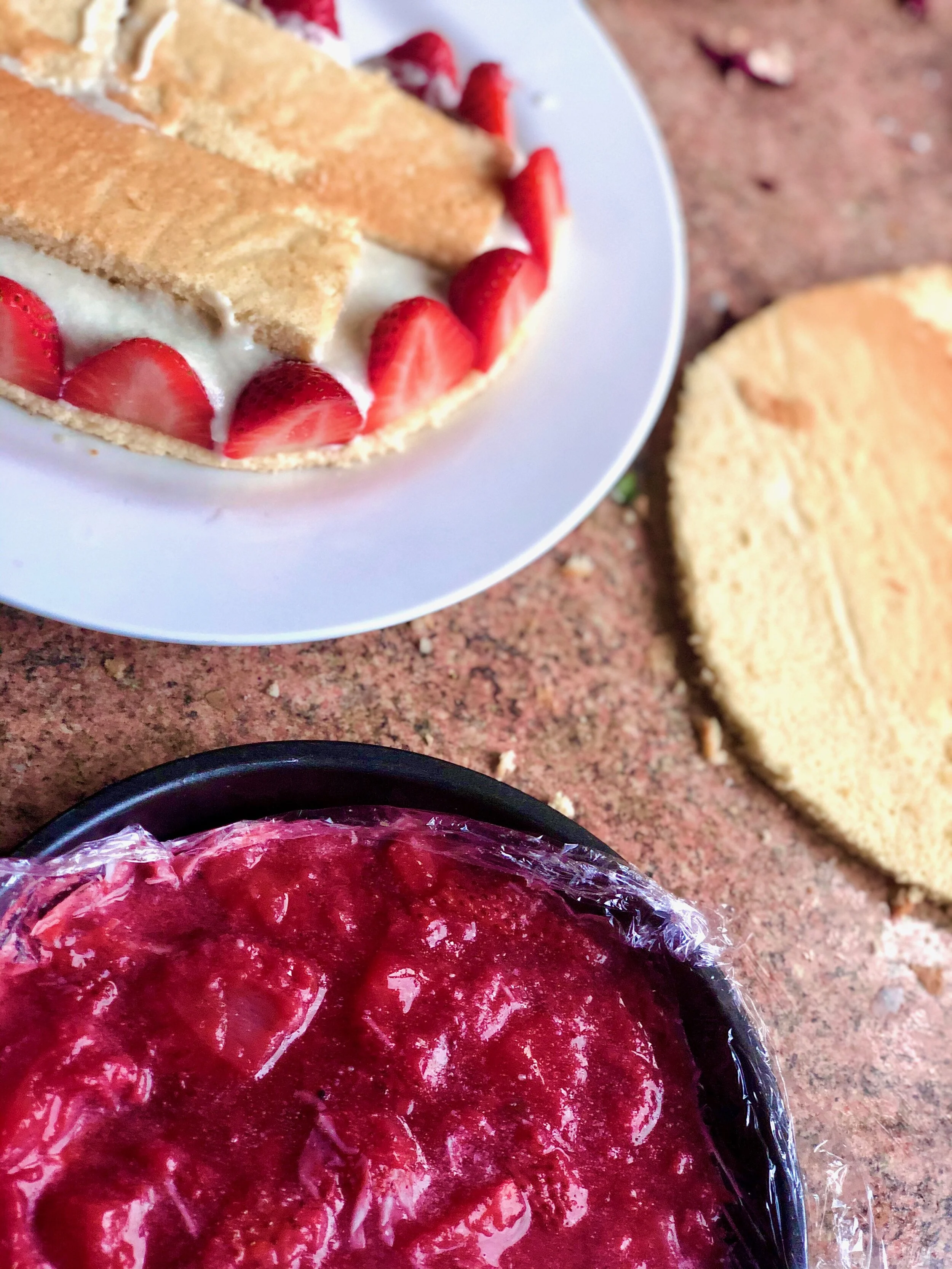 strawberry cake layer