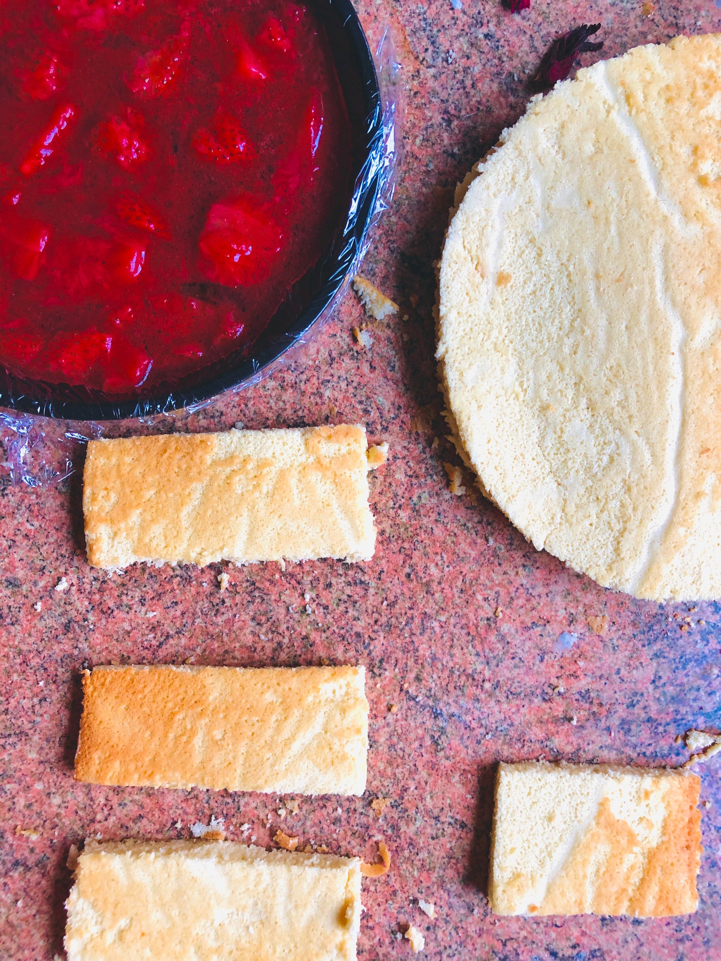 red fruit gele strawberry cake