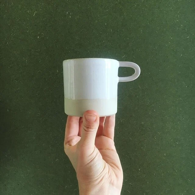 Less is more
#keepitsimple #coffeelover #stoneware #wheelthrownpottery #ceramics #gingerceramics