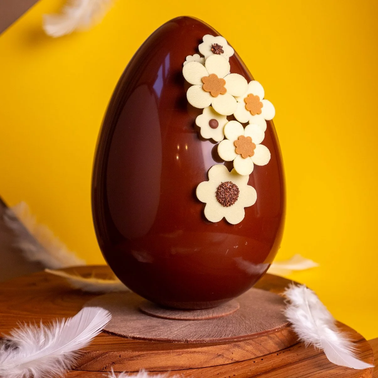 Leopold l'oeuf XXL au chocolat noir 66% ou au chocolat au lait 43%