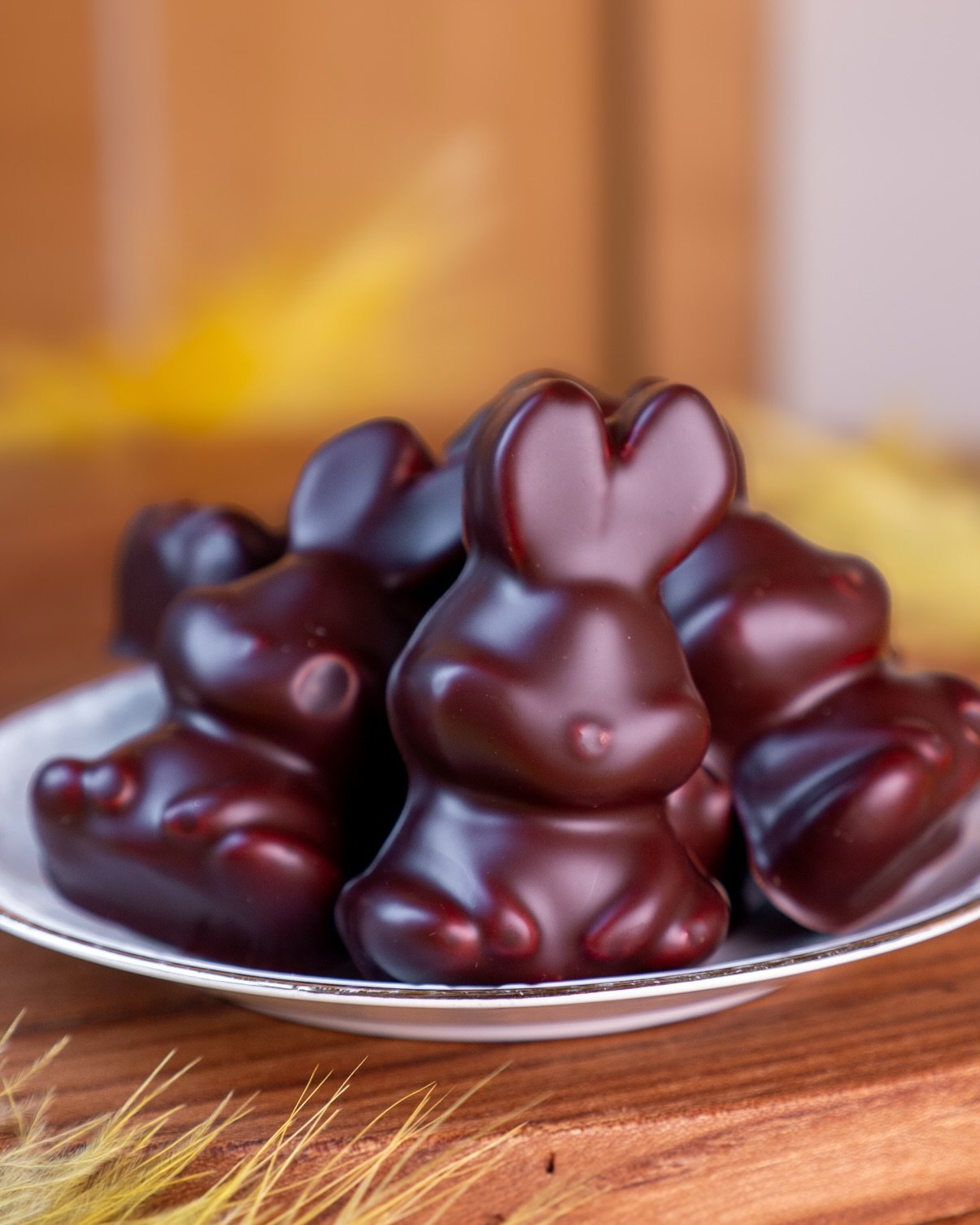 - Les p&rsquo;tits lapins - 🐇 tendres guimauves &agrave; la vanille de Madagascar enrob&eacute;es de chocolat noir 66% ou chocolat au lait 43% pur origine Madagascar. 

A retrouver en boutique et sur notre boutique en ligne :
www.esthete-nantes.com
