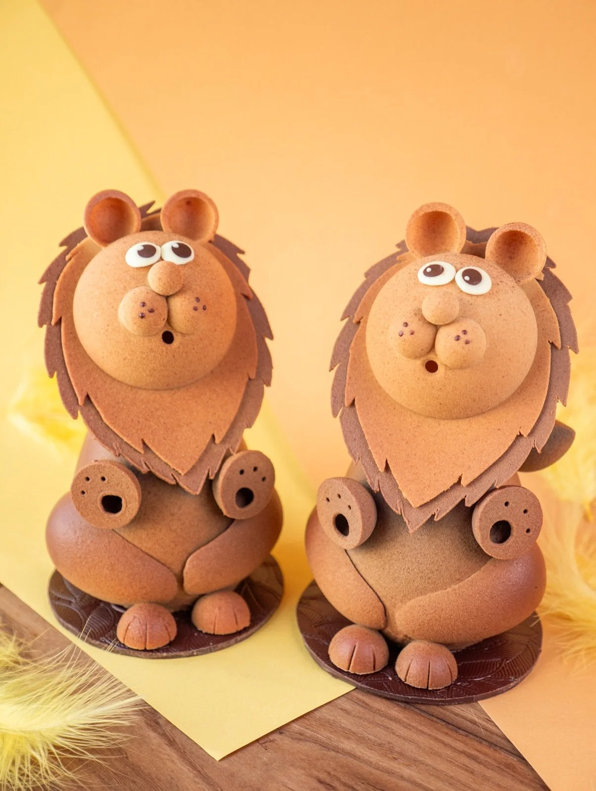 Bon week-end de P&acirc;ques, 🐣 Lola, Alice, Axel &amp; G&eacute;rard vous accueillent ce week-end &hellip;
Samedi 4 de 9H30 &agrave; 19H00
&amp; Dimanche 5 de 9H00 &agrave; 13H00
Retrouvez de nombreuses douceurs en boutique, chocolats, p&acirc;tiss