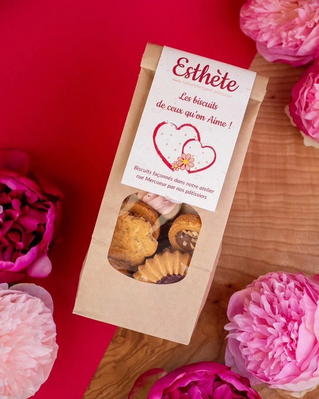 Parce que toutes les occasions sont bonnes pour faire plaisir, d&eacute;couvrez ce sachet de douceurs imagin&eacute; pour ceux qui vous sont chers. Un pr&eacute;sent d&eacute;licat et 100% artisanal &agrave; partager &agrave; toute heure.
Les merveil
