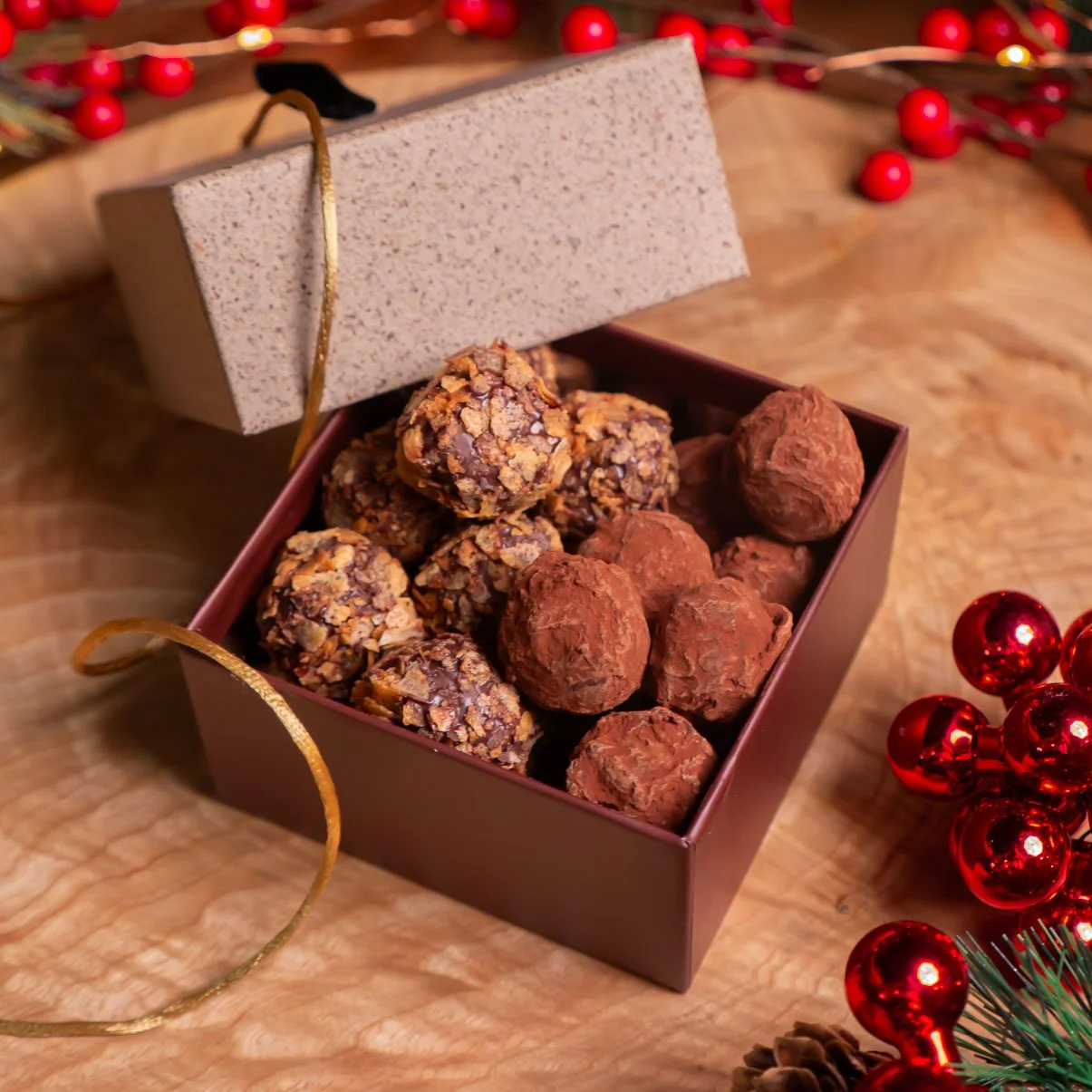 coffret truffes mixte web 2025-1480610.jpg