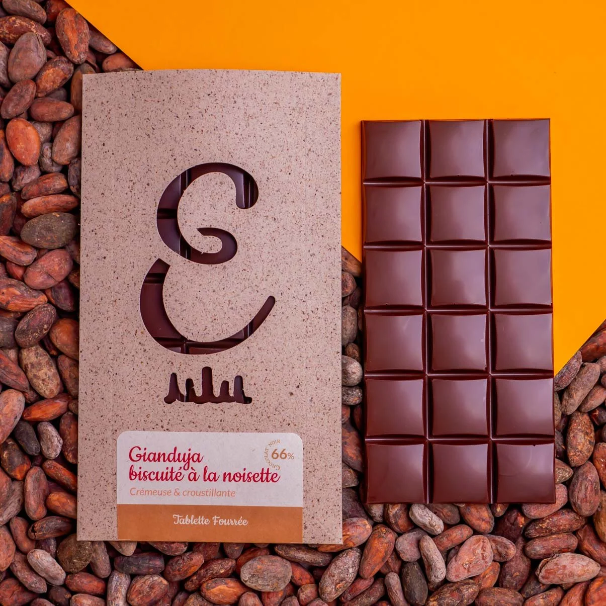 Tablette noir 66 Gianduja biscuité web-1500235.jpg