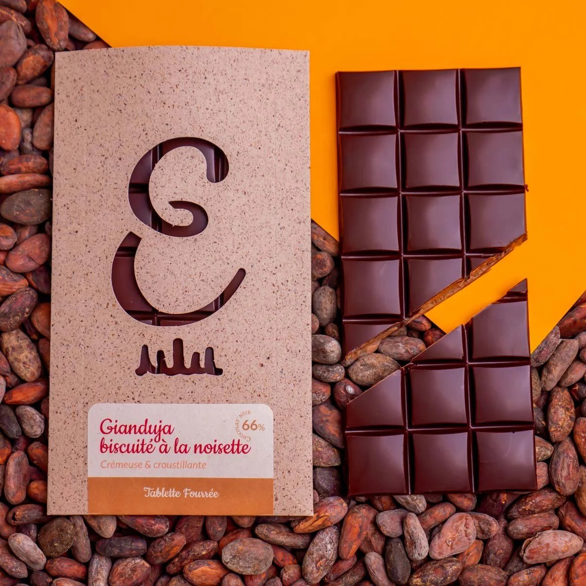 Tablette noir 66 Gianduja biscuité web-1500237.jpg