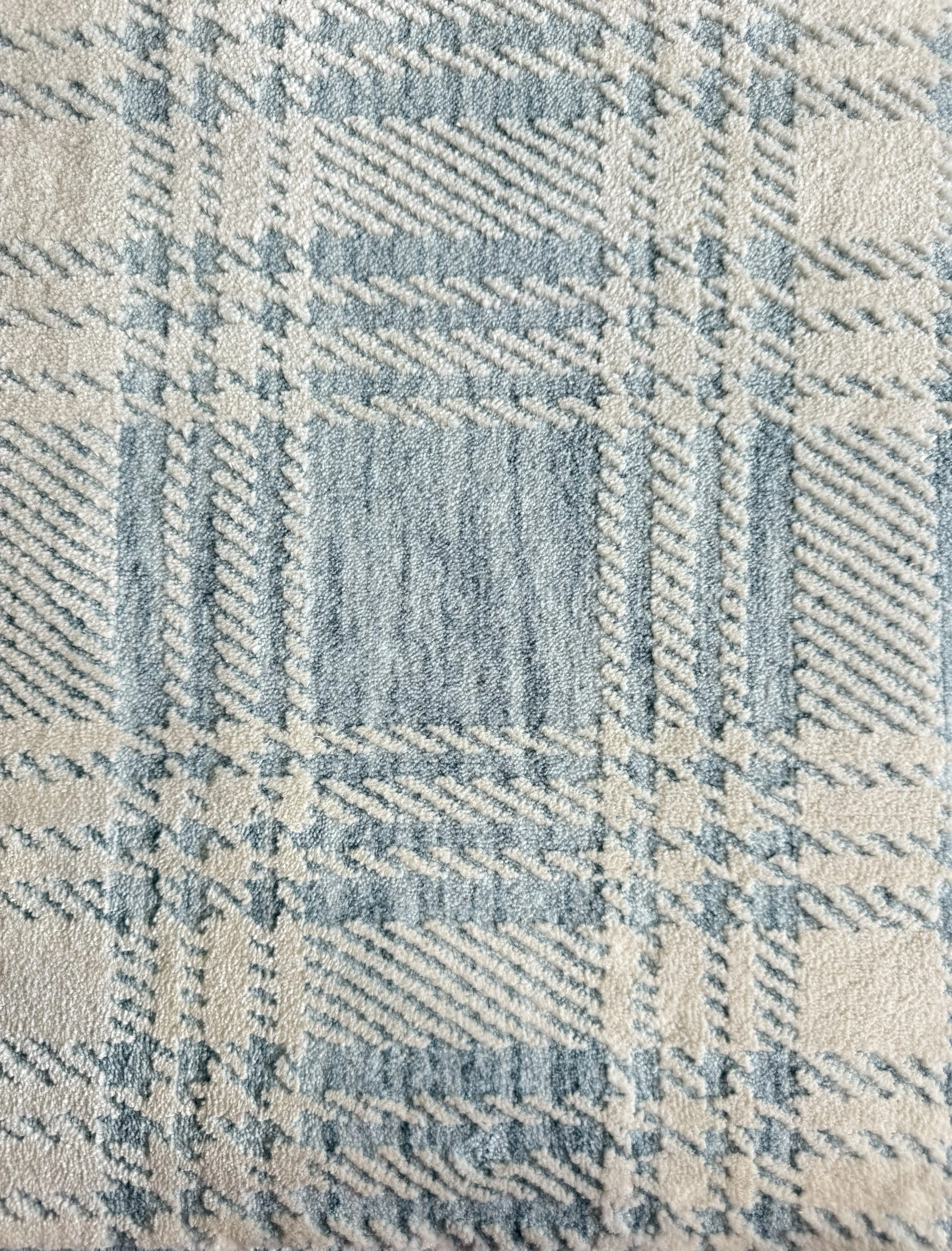 Tilman: Sky Blue
Width: 13'2