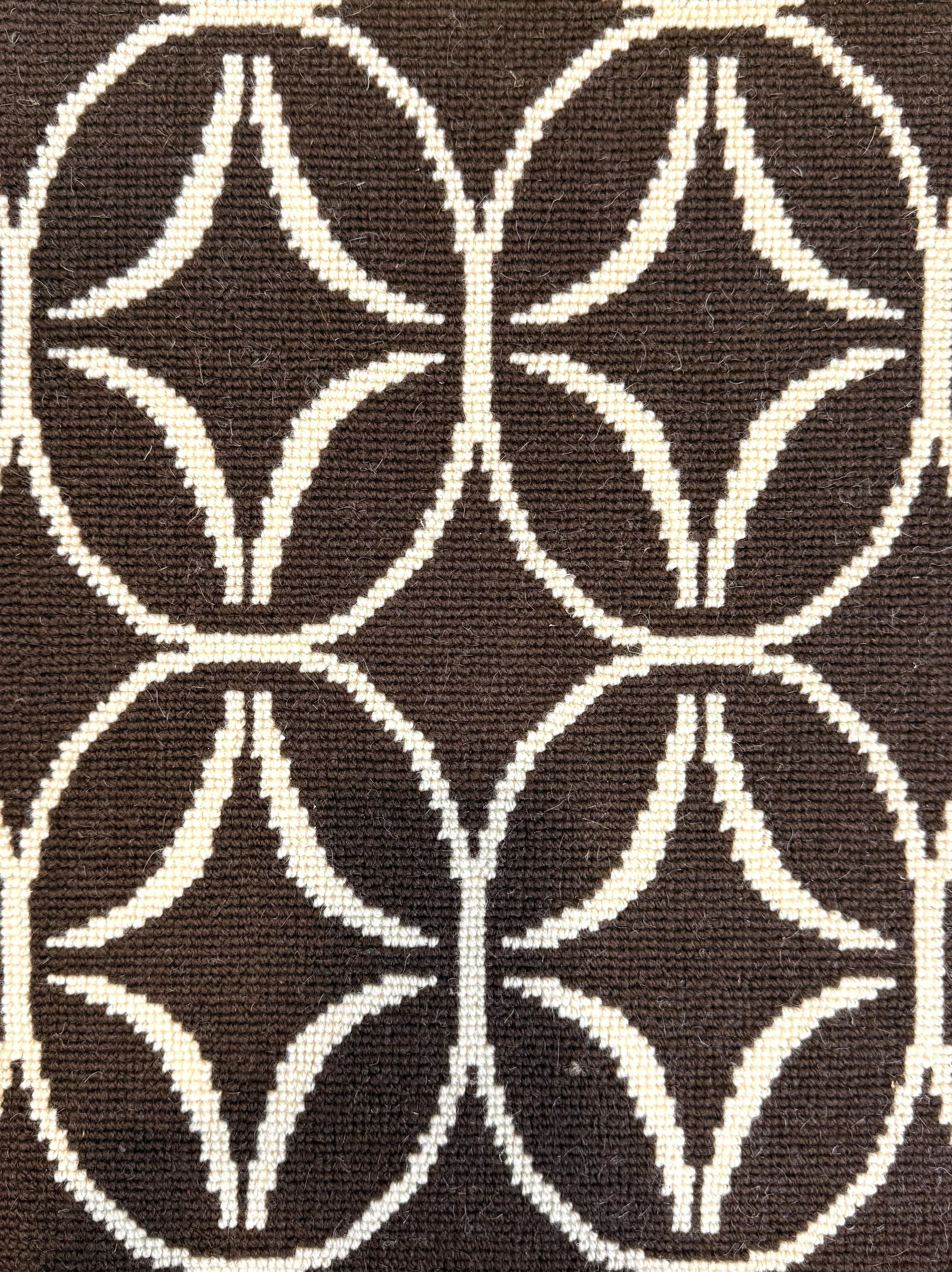 Sollozo: Chocolate
Width: 12'
100% Wool